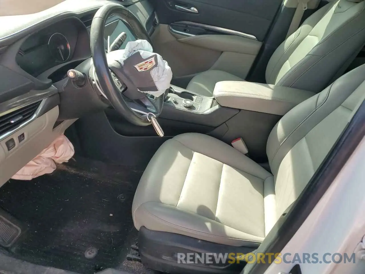 7 fotografías del automóvil dañado 1GYAZAR44KF143890 CADILLAC XT4 2019