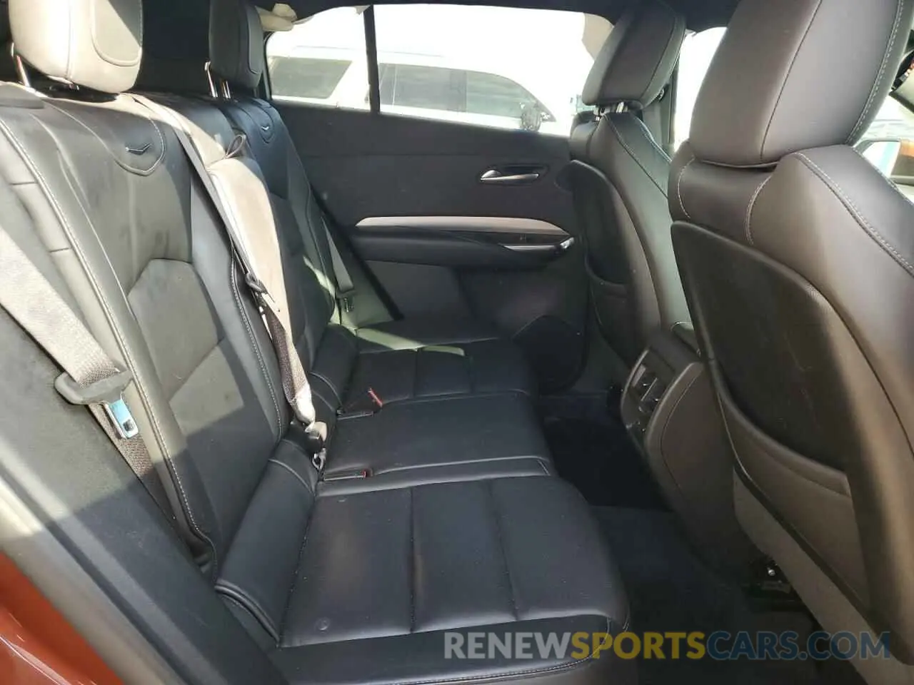 11 fotografías del automóvil dañado 1GYFZCR41KF183507 CADILLAC XT4 2019