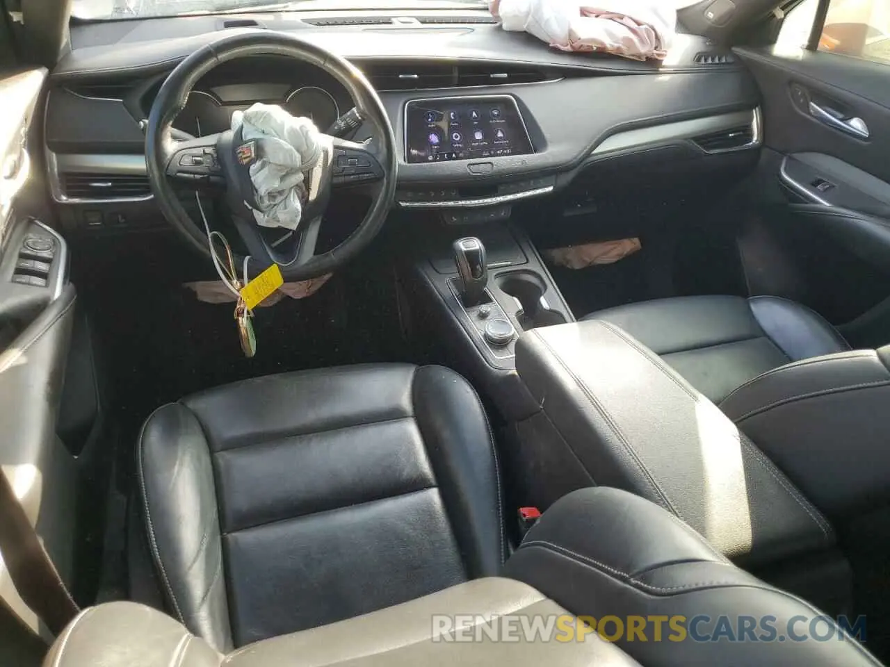 8 fotografías del automóvil dañado 1GYFZCR41KF183507 CADILLAC XT4 2019