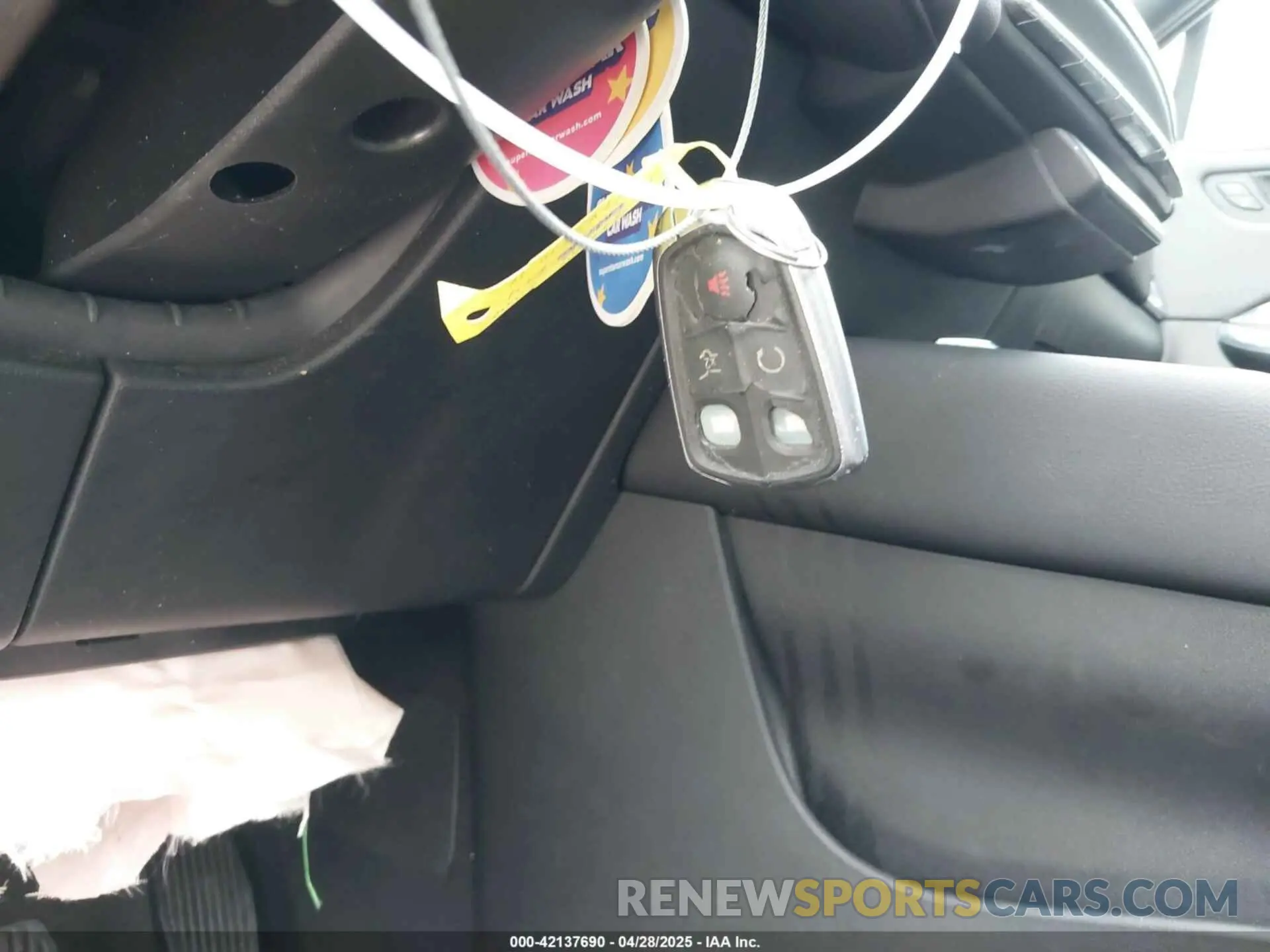 11 fotografías del automóvil dañado 1GYFZCR42KF189610 CADILLAC XT4 2019