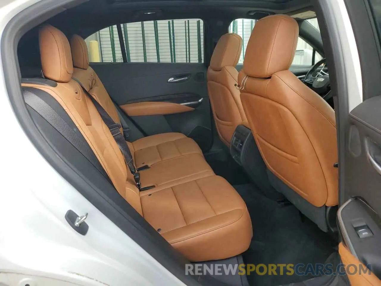 11 fotografías del automóvil dañado 1GYFZCR43KF151044 CADILLAC XT4 2019