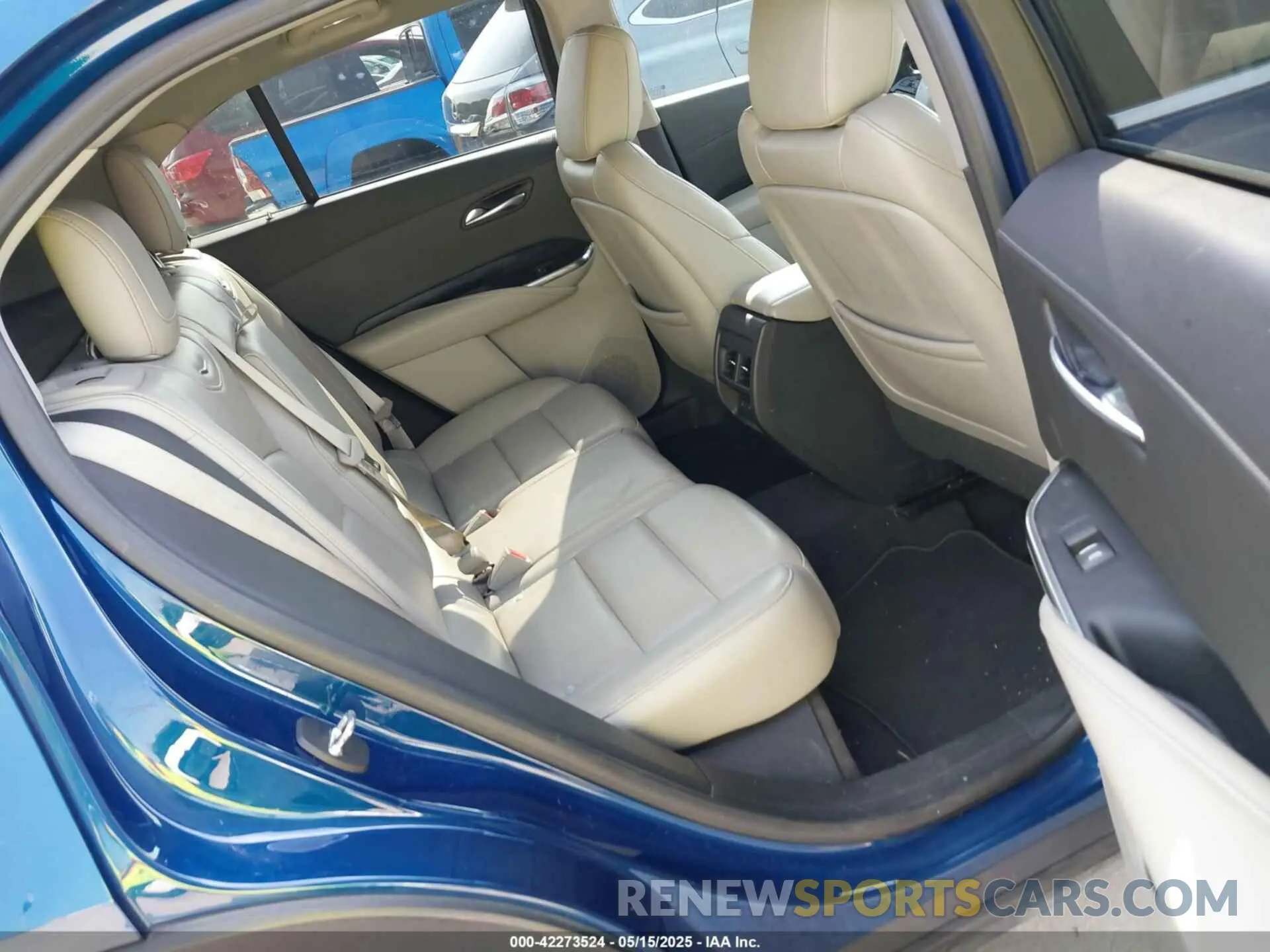 8 fotografías del automóvil dañado 1GYFZCR44KF144295 CADILLAC XT4 2019