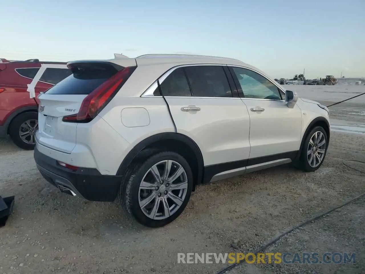 3 fotografías del automóvil dañado 1GYFZCR48KF206877 CADILLAC XT4 2019