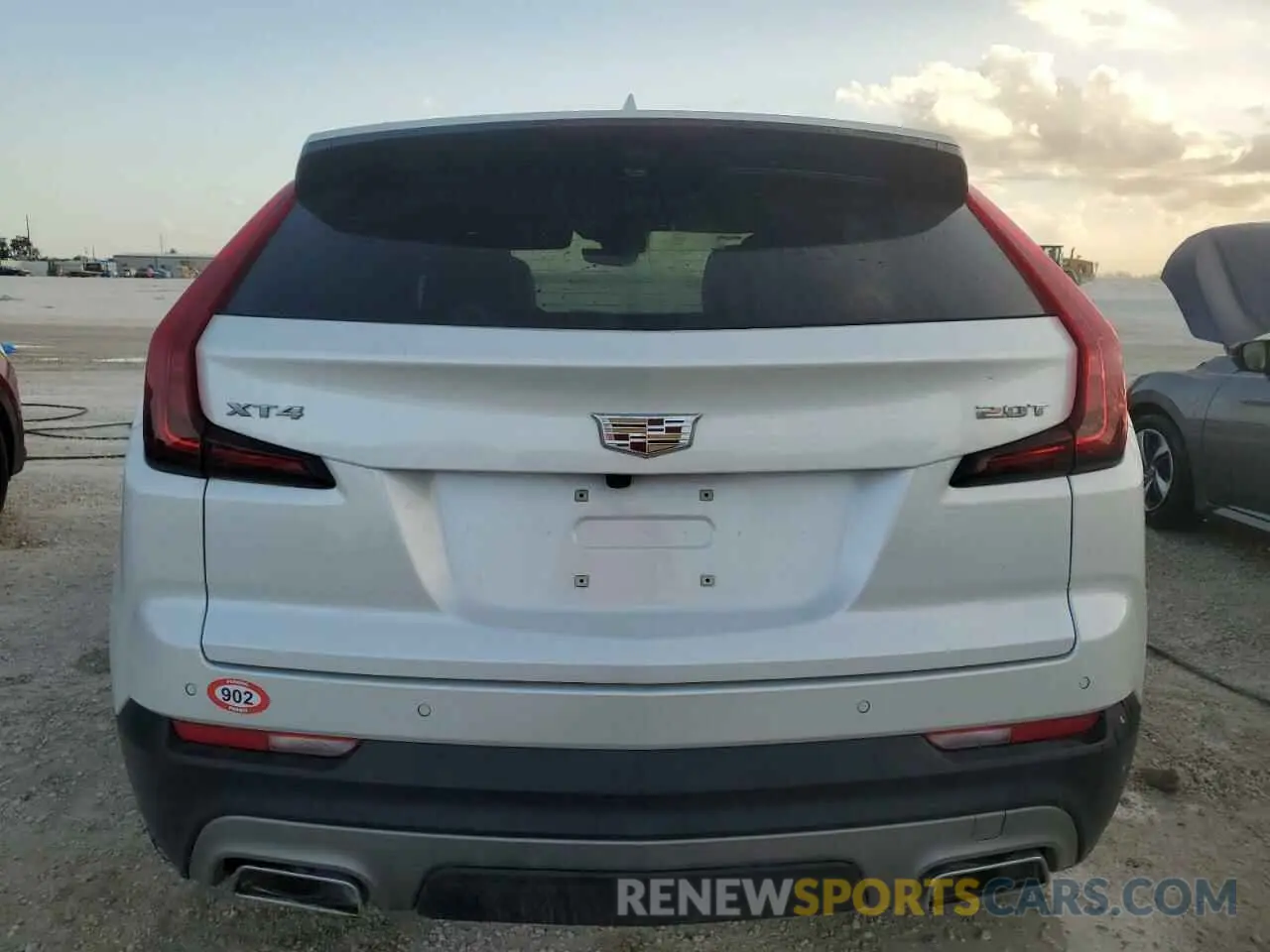 6 fotografías del automóvil dañado 1GYFZCR48KF206877 CADILLAC XT4 2019