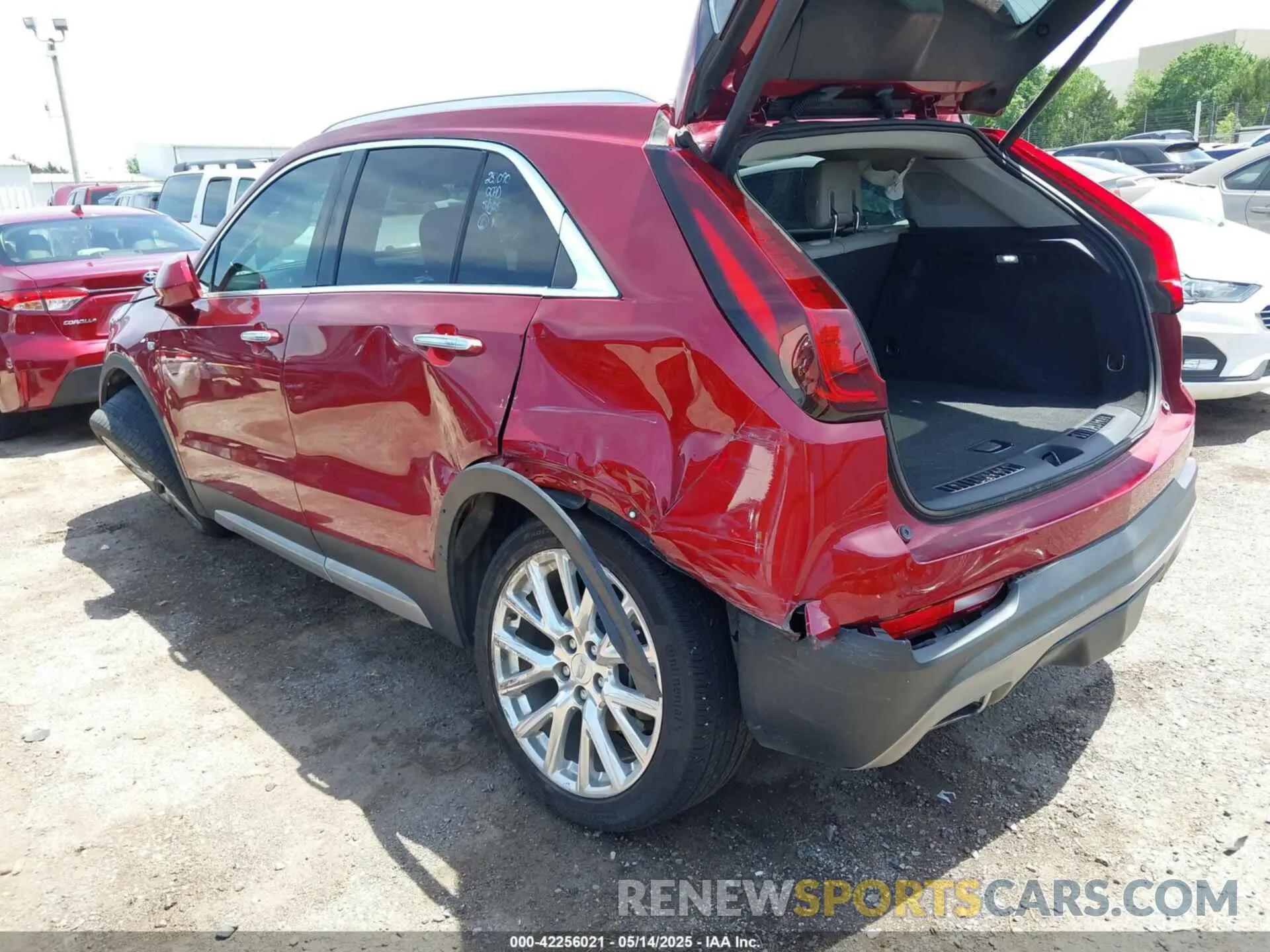 3 fotografías del automóvil dañado 1GYFZCR49KF207634 CADILLAC XT4 2019