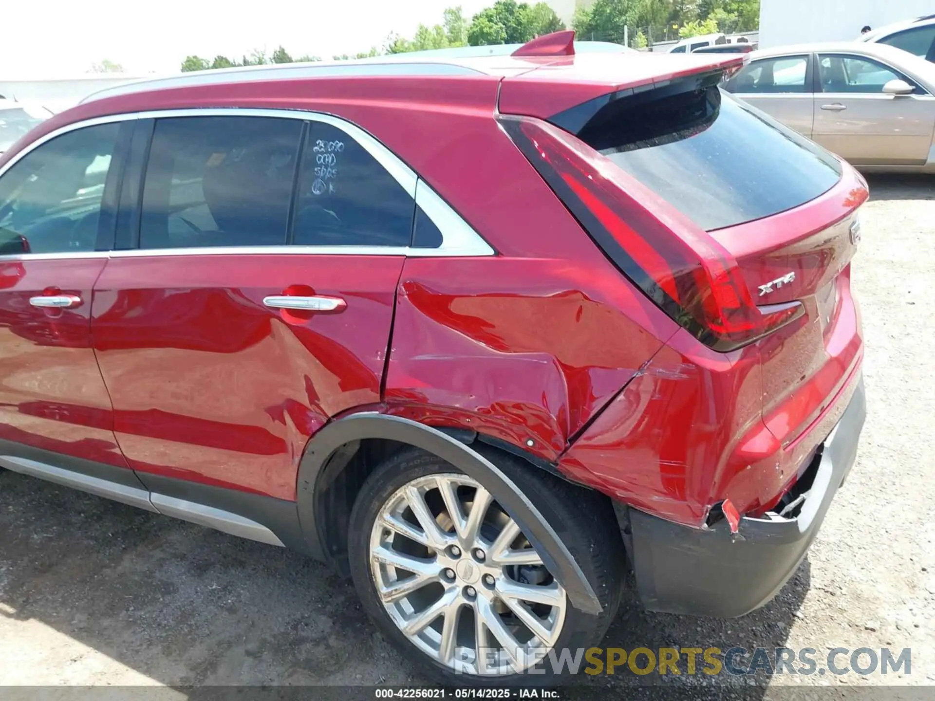 6 fotografías del automóvil dañado 1GYFZCR49KF207634 CADILLAC XT4 2019