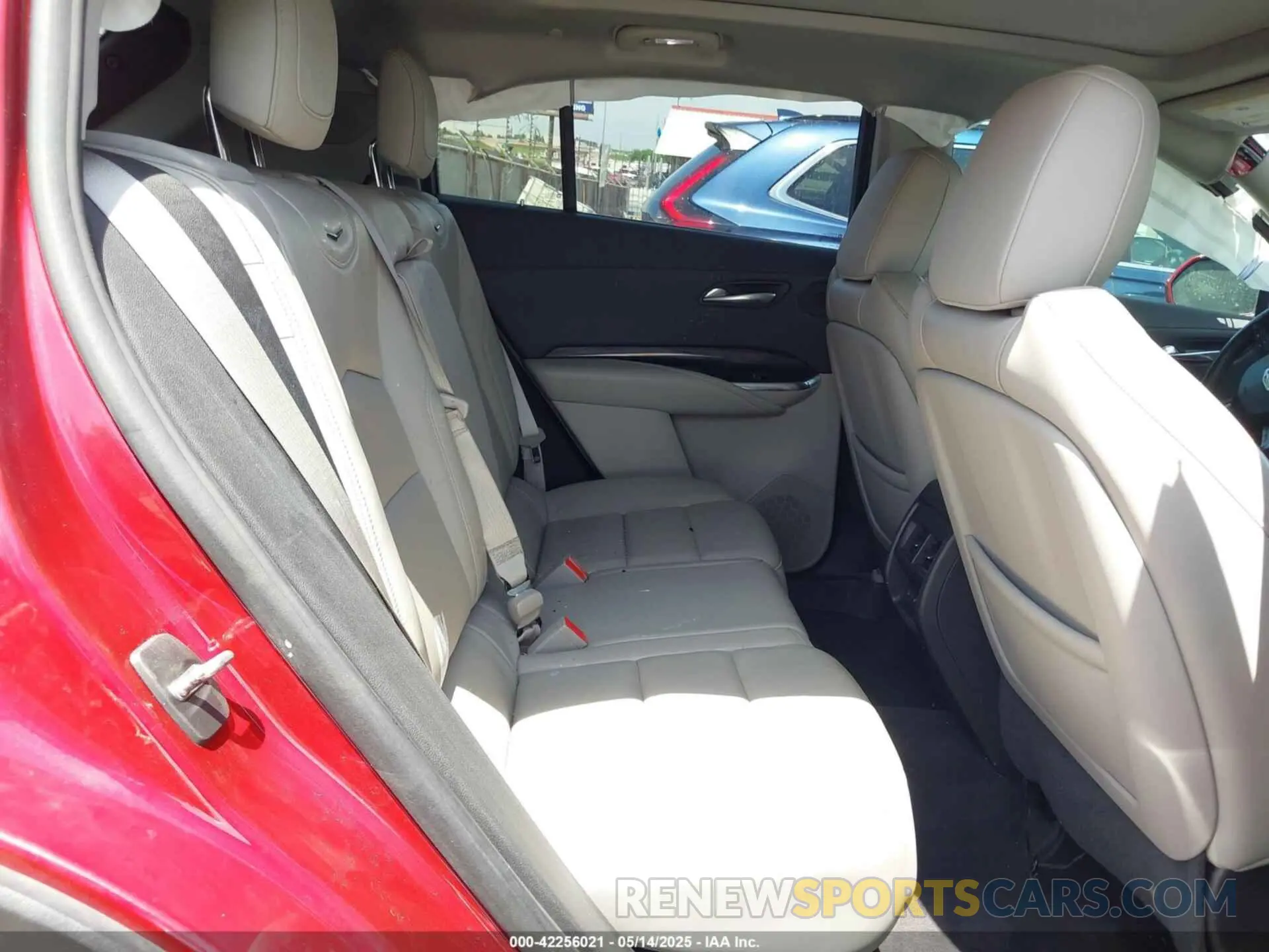 8 fotografías del automóvil dañado 1GYFZCR49KF207634 CADILLAC XT4 2019