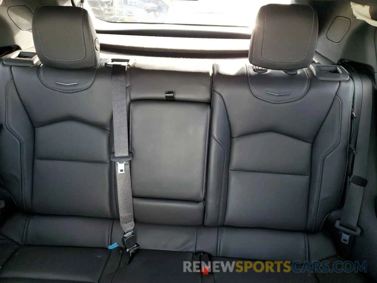 10 fotografías del automóvil dañado 1GYFZDR4XKF192728 CADILLAC XT4 2019