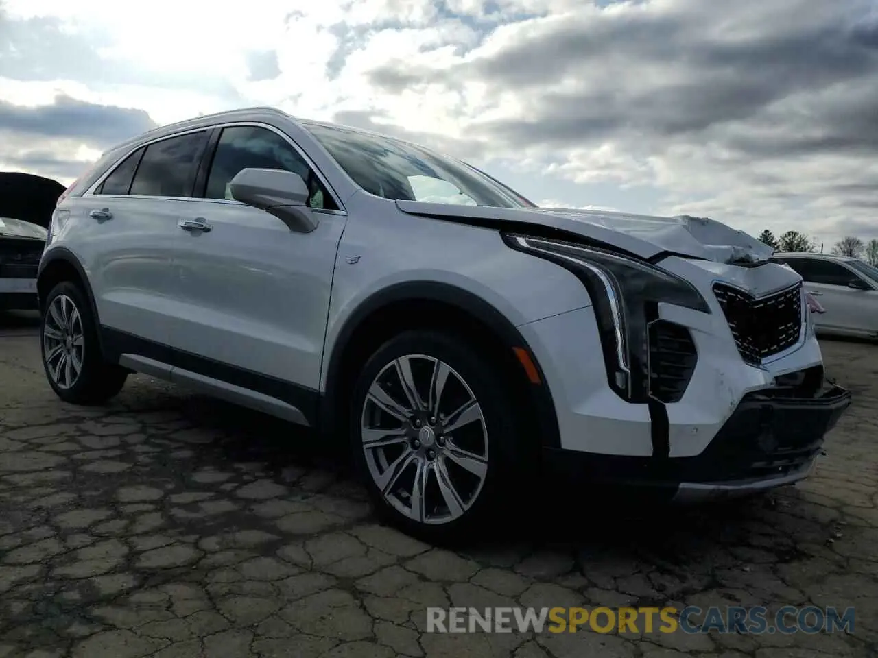 4 fotografías del automóvil dañado 1GYFZDR4XKF192728 CADILLAC XT4 2019