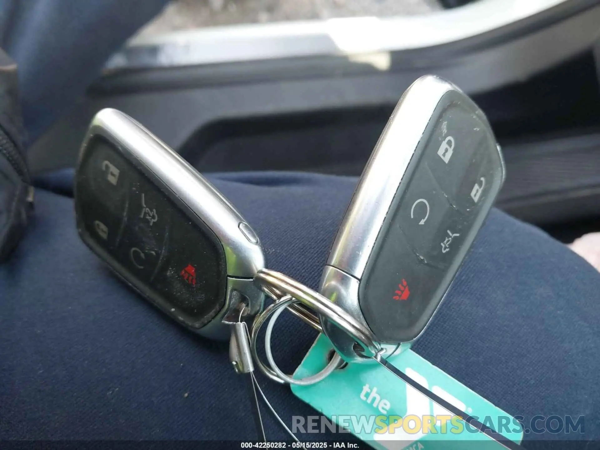 11 fotografías del automóvil dañado 1GYFZER40KF163373 CADILLAC XT4 2019