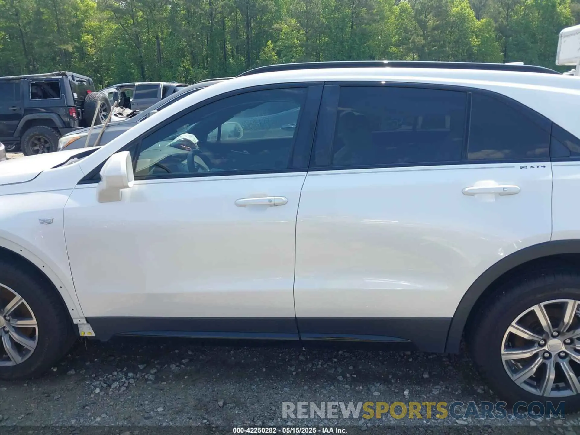 14 fotografías del automóvil dañado 1GYFZER40KF163373 CADILLAC XT4 2019