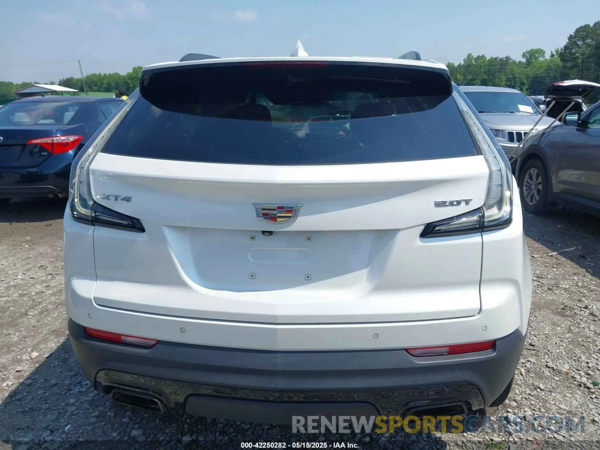 16 fotografías del automóvil dañado 1GYFZER40KF163373 CADILLAC XT4 2019