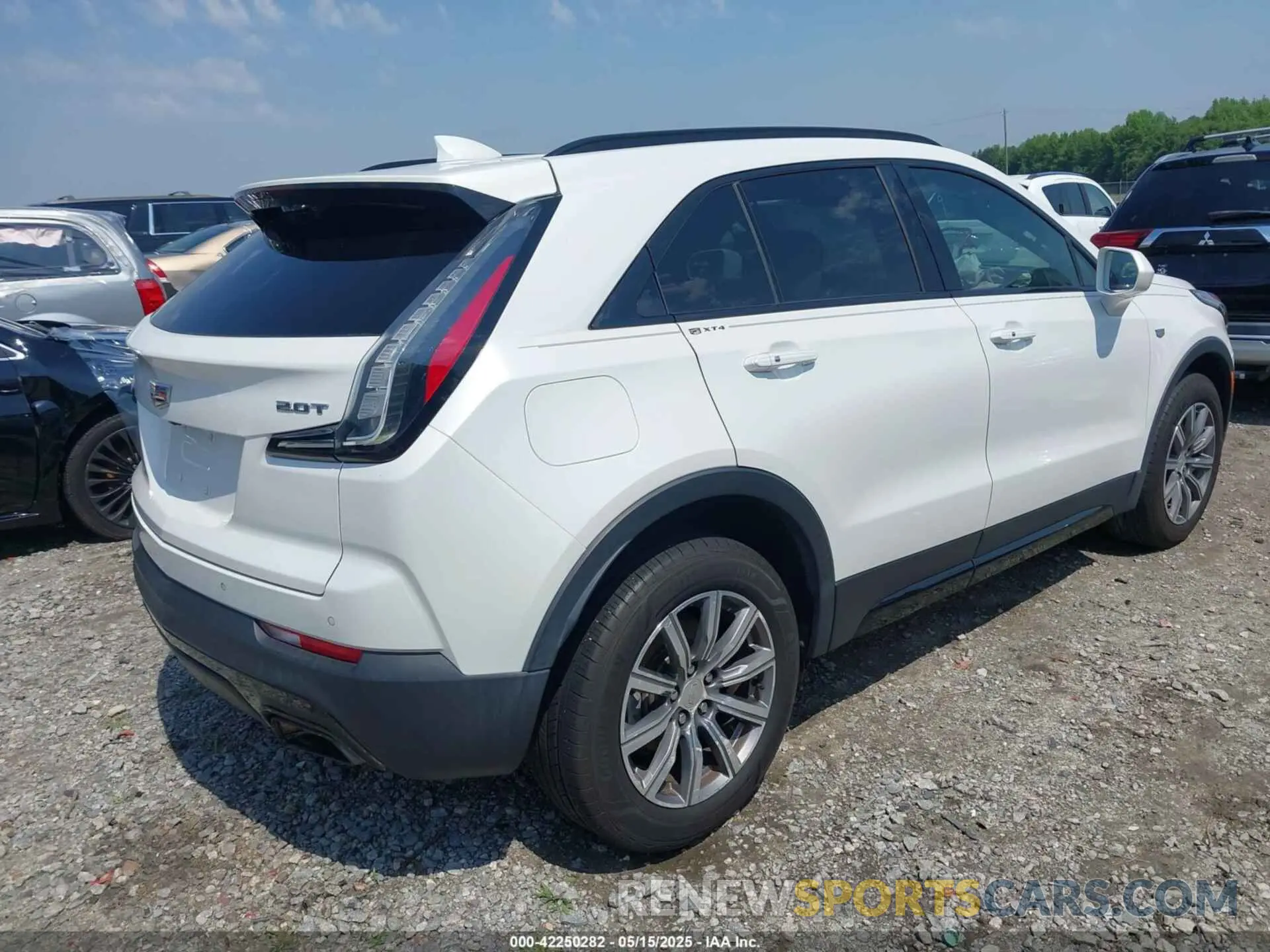 4 fotografías del automóvil dañado 1GYFZER40KF163373 CADILLAC XT4 2019
