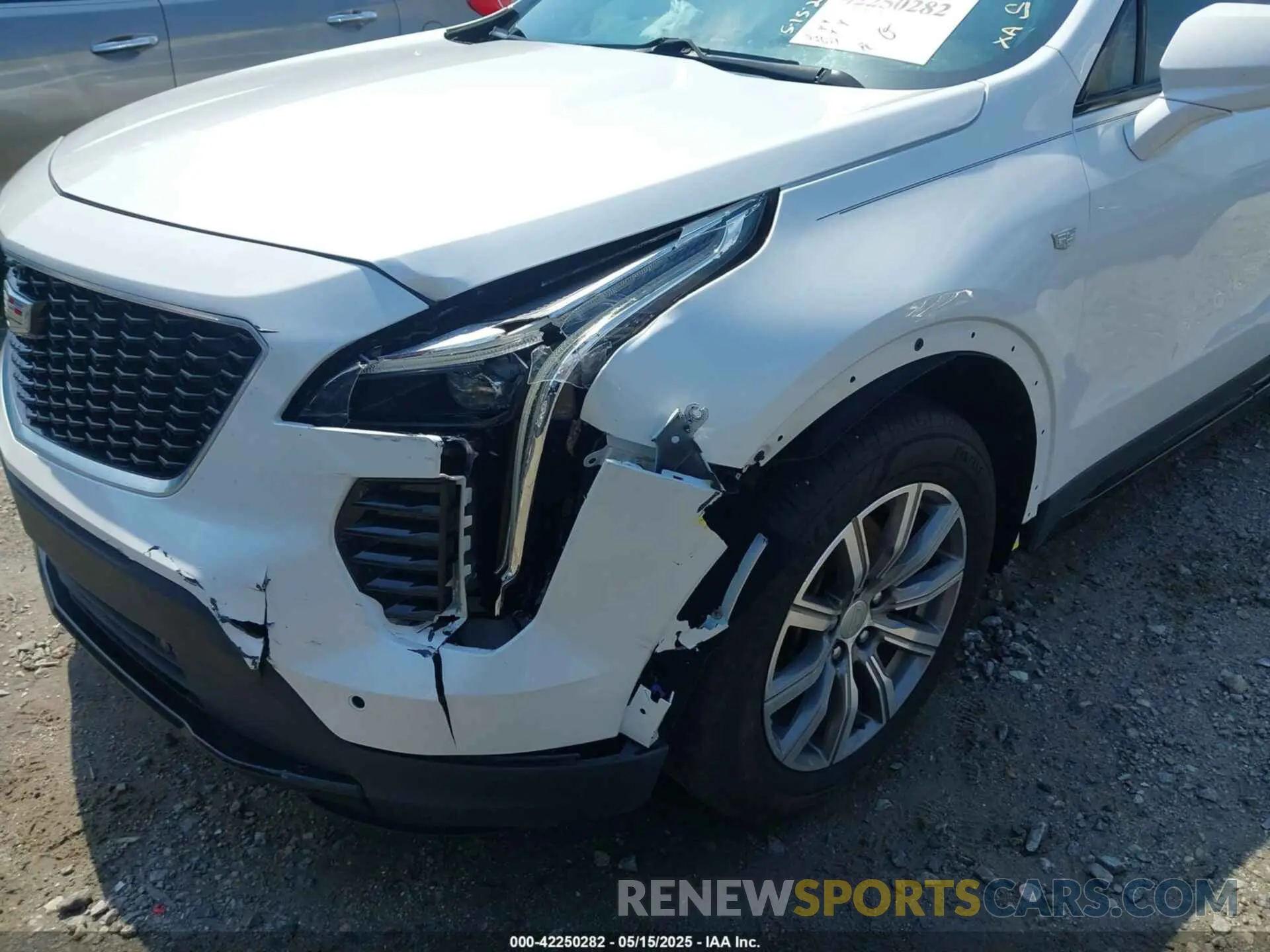 6 fotografías del automóvil dañado 1GYFZER40KF163373 CADILLAC XT4 2019