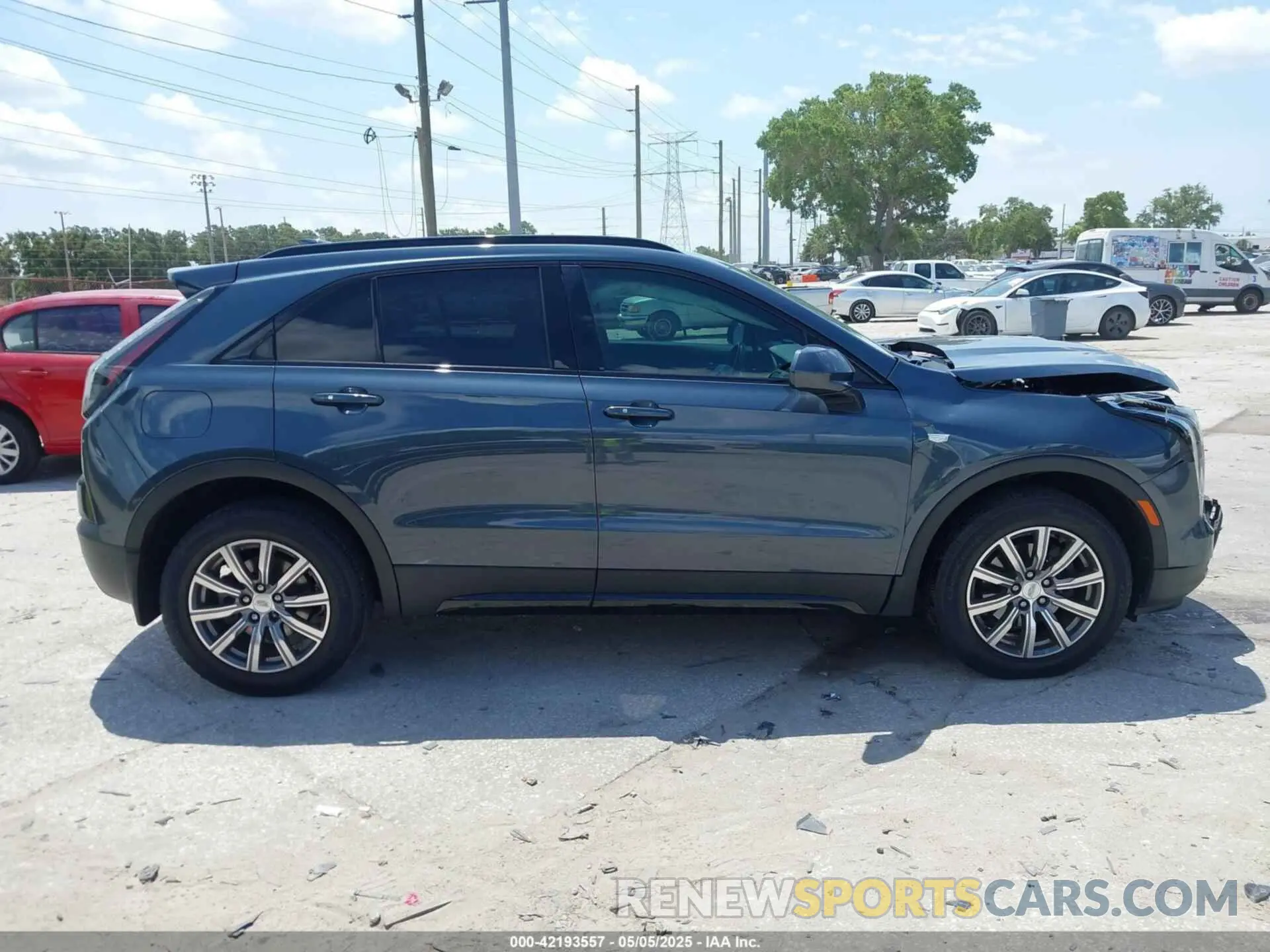 13 fotografías del automóvil dañado 1GYFZER42KF107032 CADILLAC XT4 2019