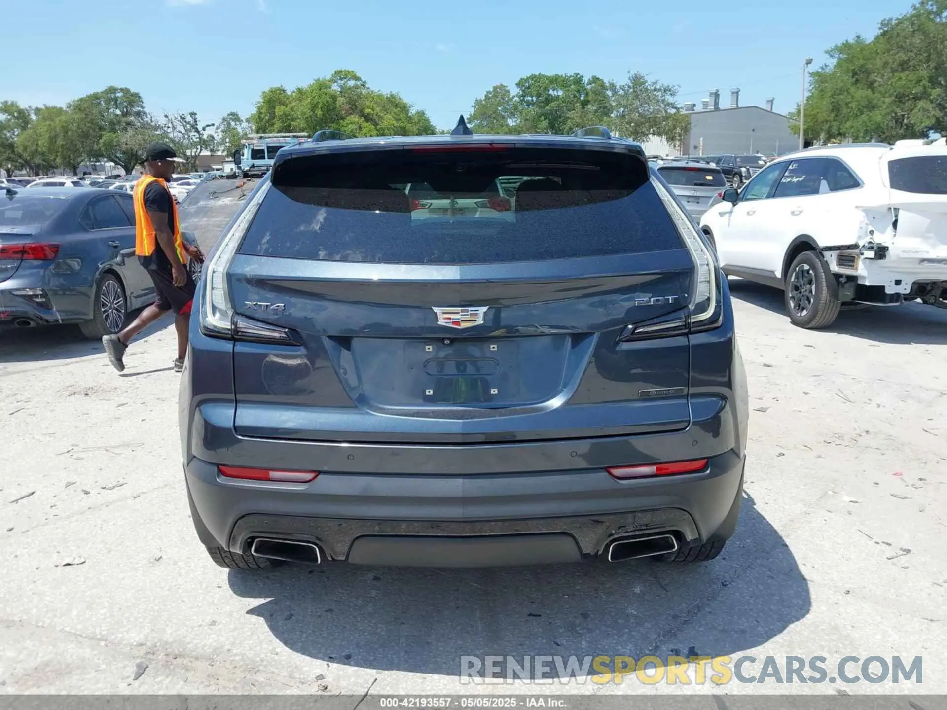 16 fotografías del automóvil dañado 1GYFZER42KF107032 CADILLAC XT4 2019