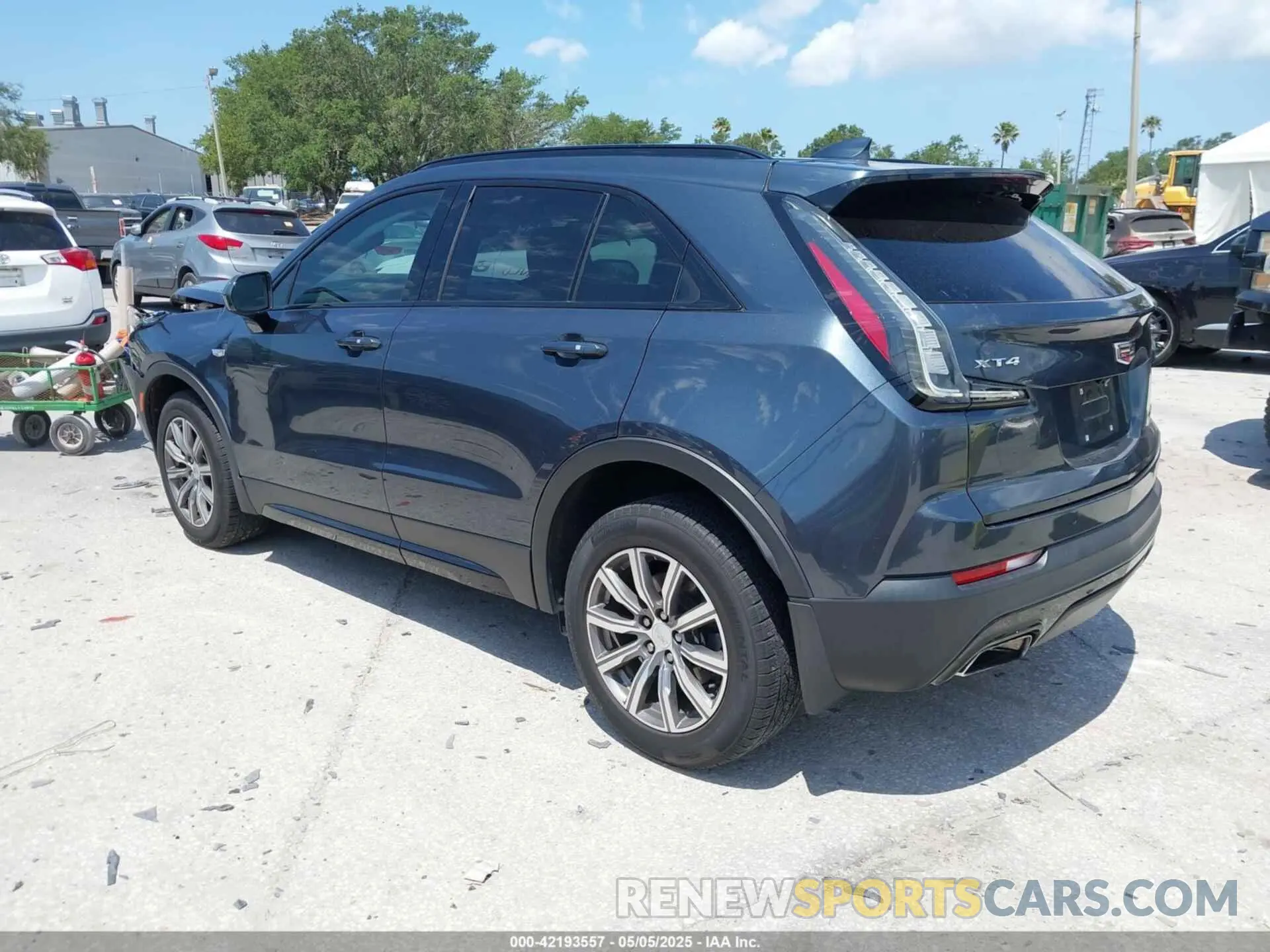 3 fotografías del automóvil dañado 1GYFZER42KF107032 CADILLAC XT4 2019