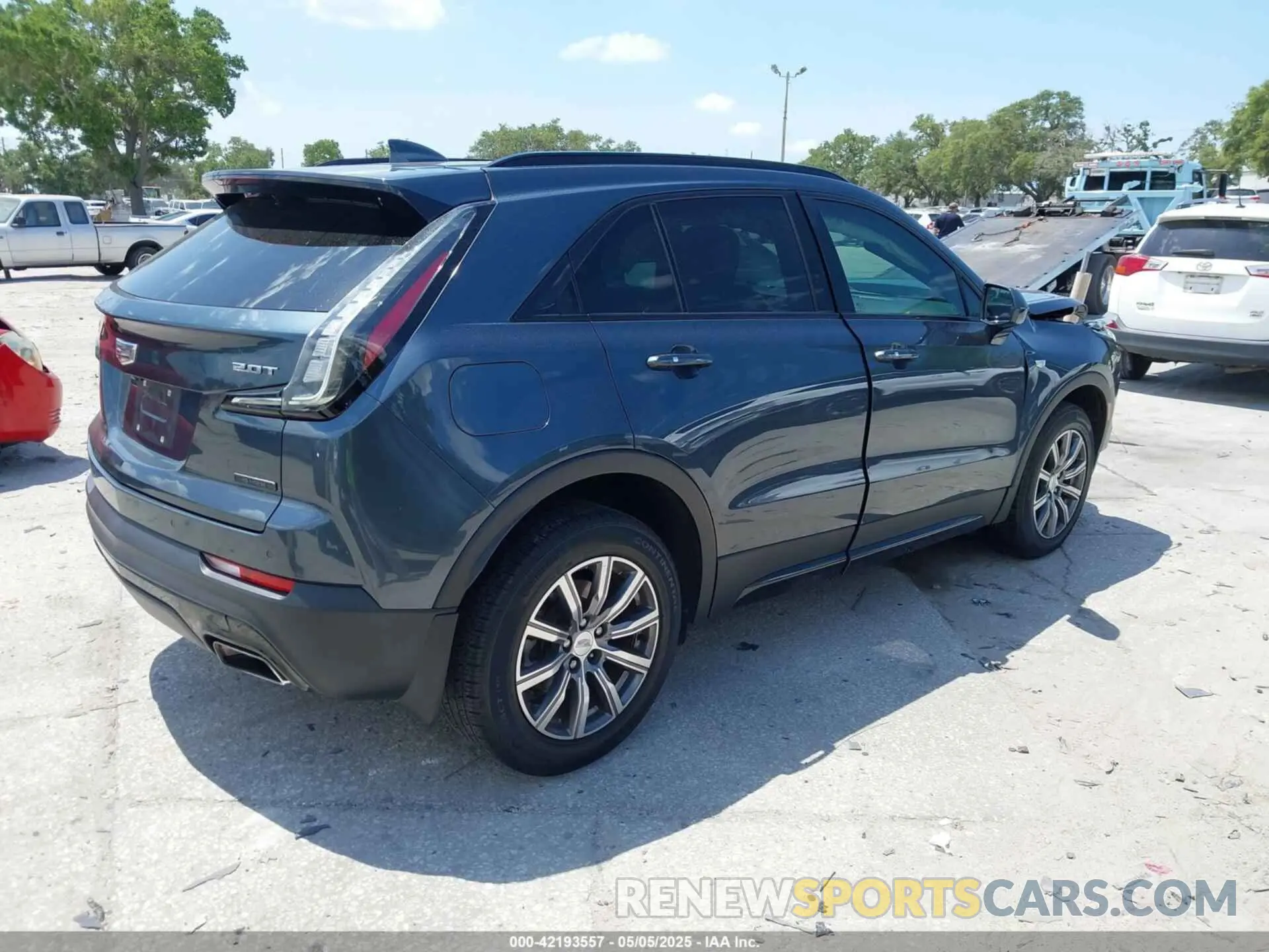 4 fotografías del automóvil dañado 1GYFZER42KF107032 CADILLAC XT4 2019