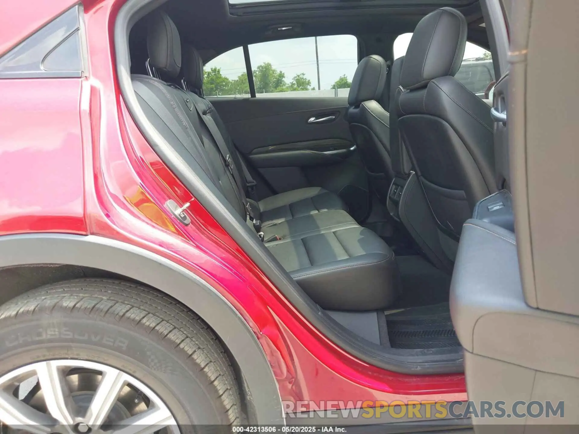 8 fotografías del automóvil dañado 1GYFZER44KF122616 CADILLAC XT4 2019
