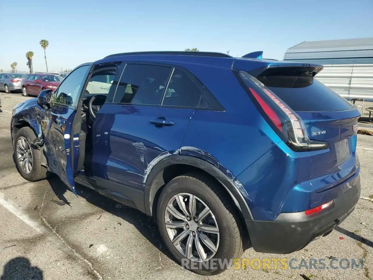 2 fotografías del automóvil dañado 1GYFZER44KF158466 CADILLAC XT4 2019