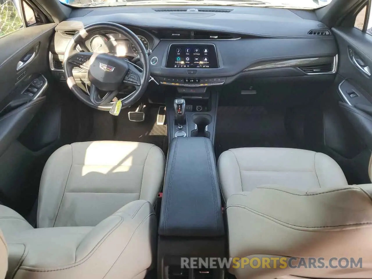 8 fotografías del automóvil dañado 1GYFZER44KF158466 CADILLAC XT4 2019