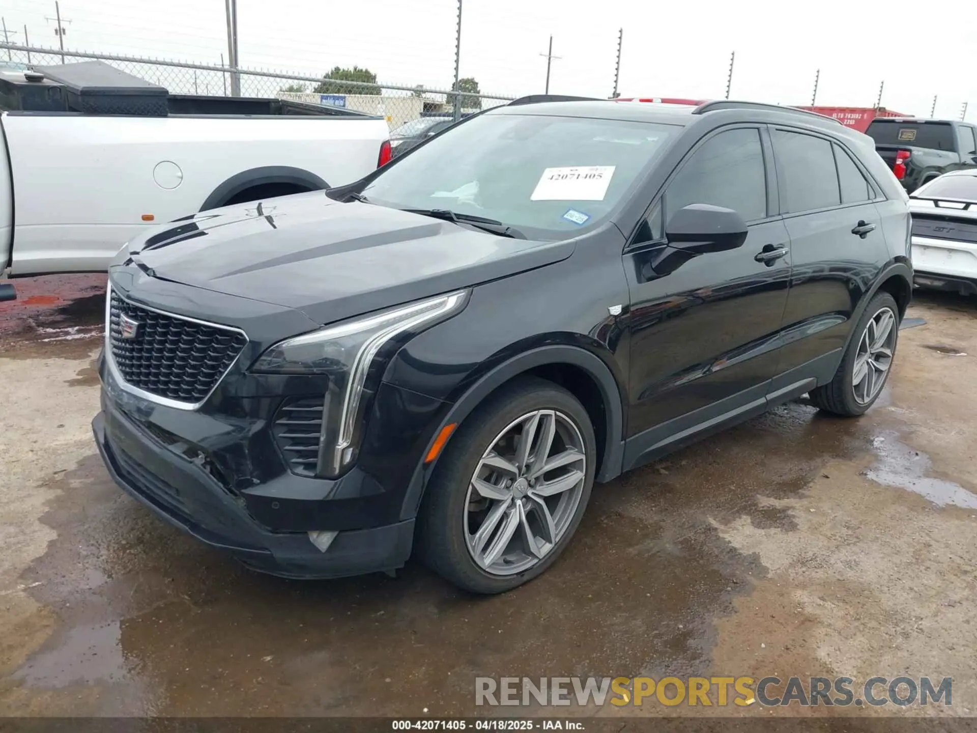2 fotografías del automóvil dañado 1GYFZER47KF229708 CADILLAC XT4 2019