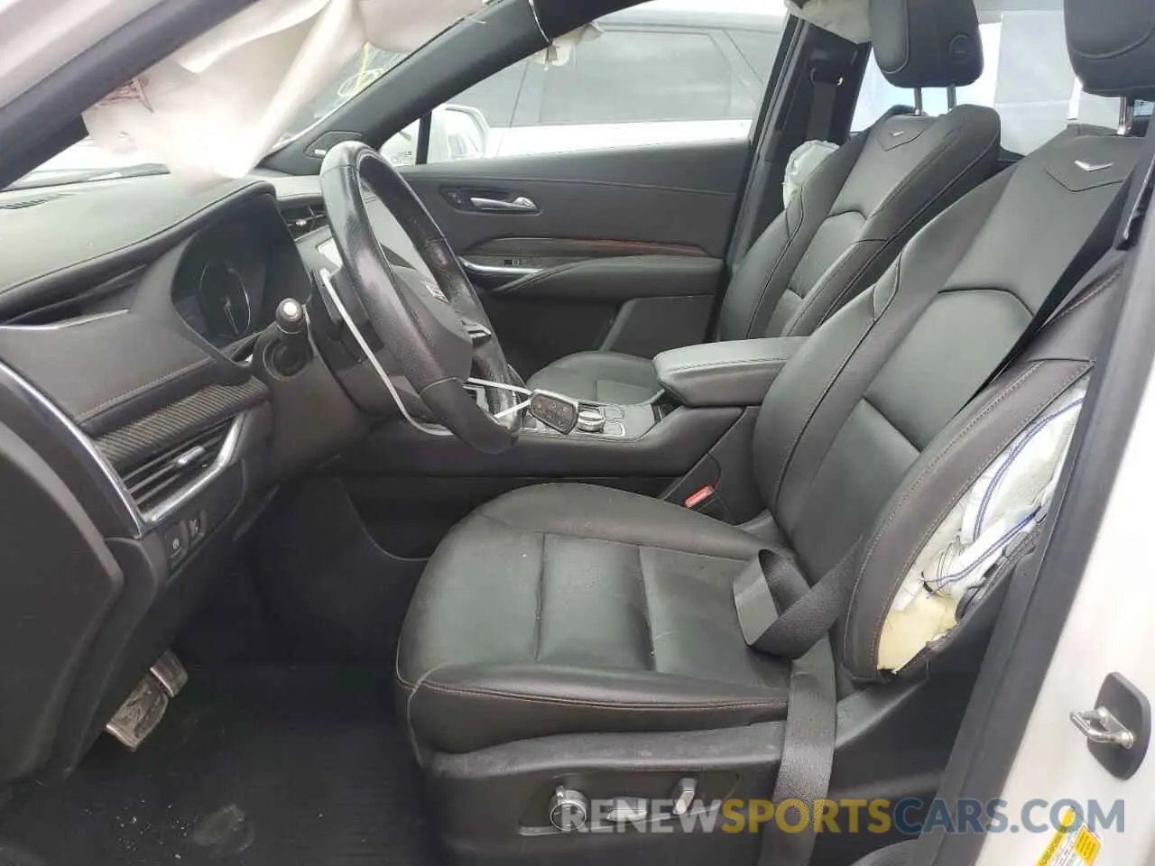 7 fotografías del automóvil dañado 1GYFZER48KF112347 CADILLAC XT4 2019