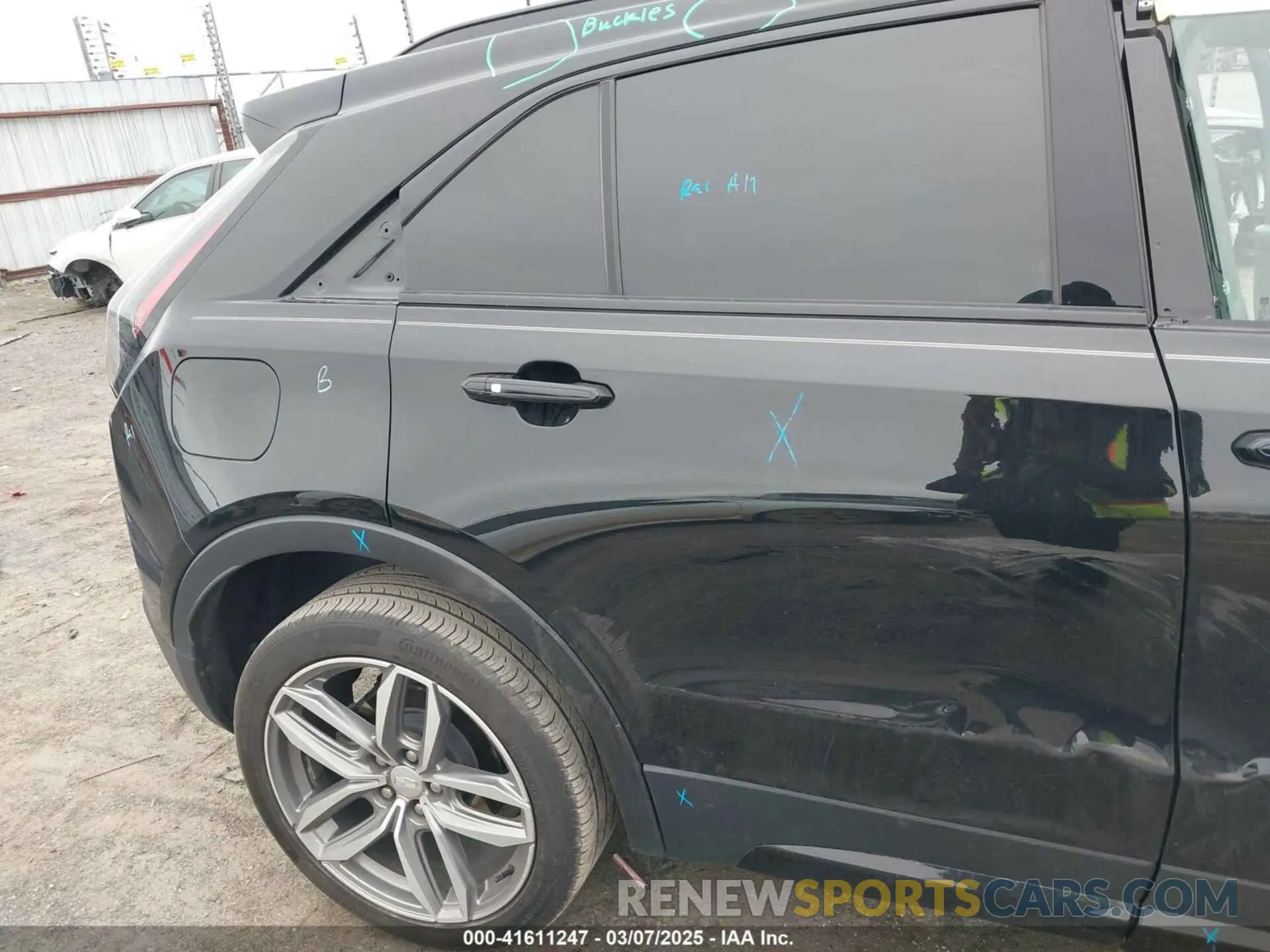 19 fotografías del automóvil dañado 1GYFZER49KF178096 CADILLAC XT4 2019