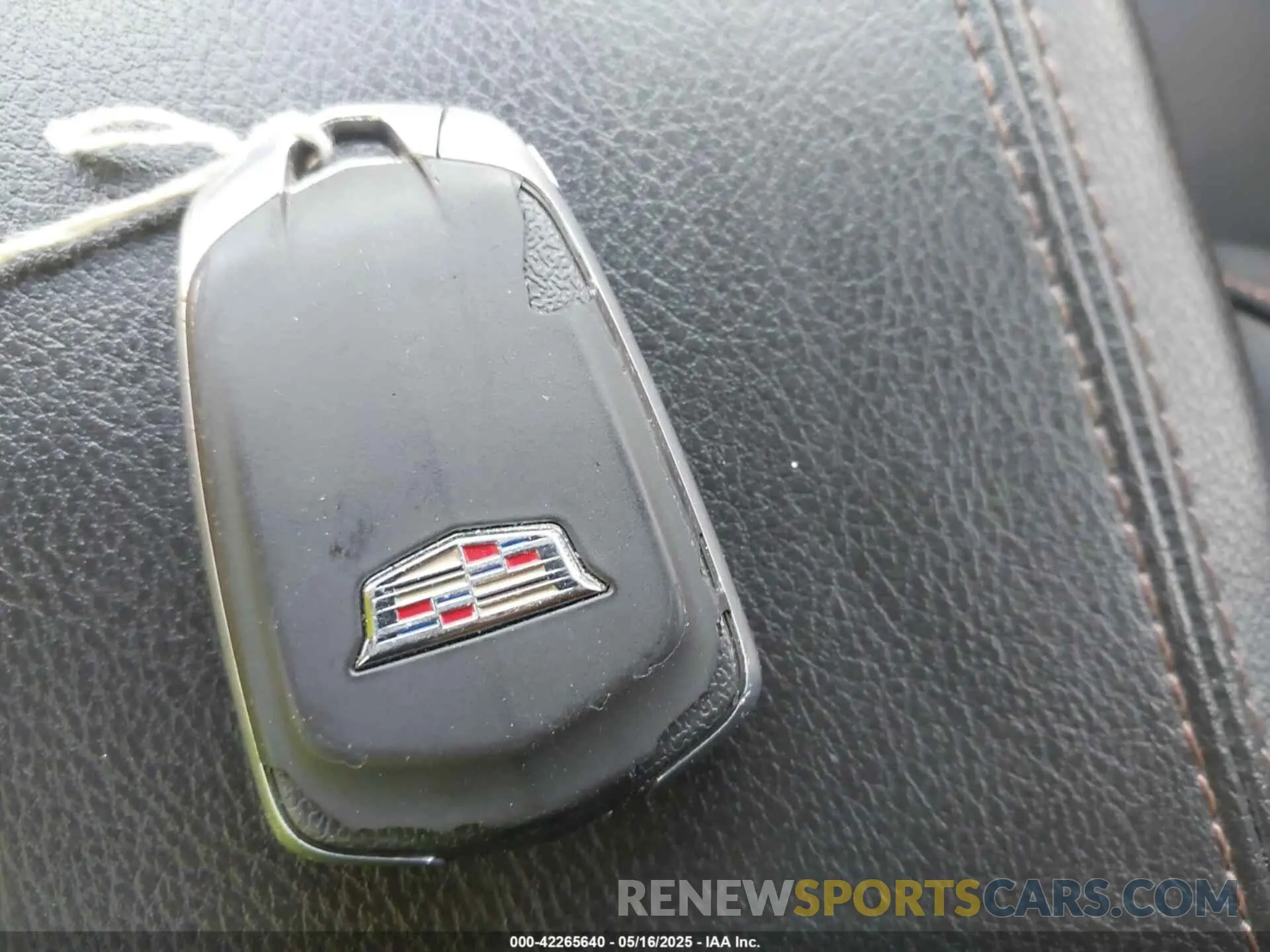 11 fotografías del automóvil dañado 1GYFZFR45KF185150 CADILLAC XT4 2019