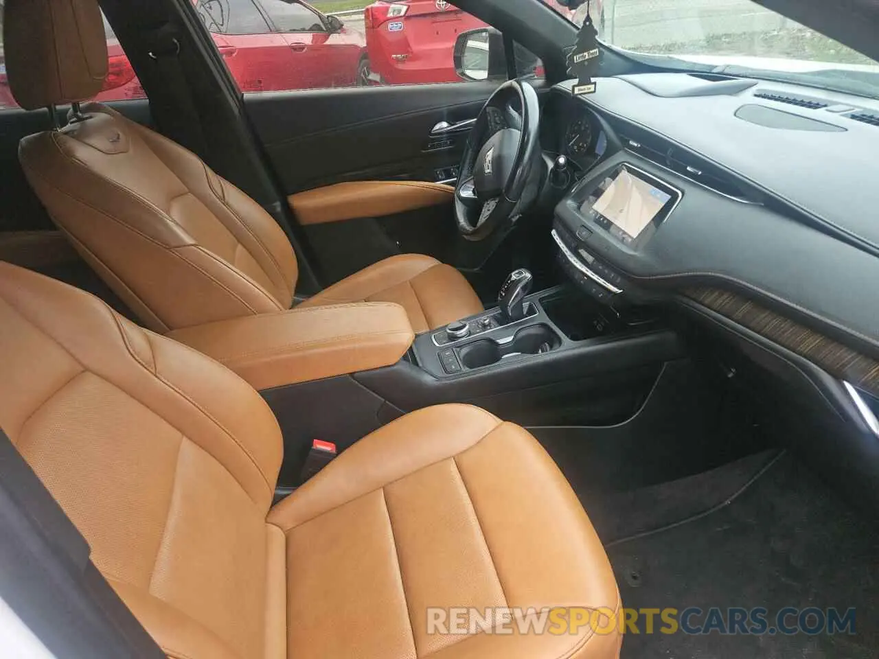 5 fotografías del automóvil dañado 1GYFZFR47KF134541 CADILLAC XT4 2019