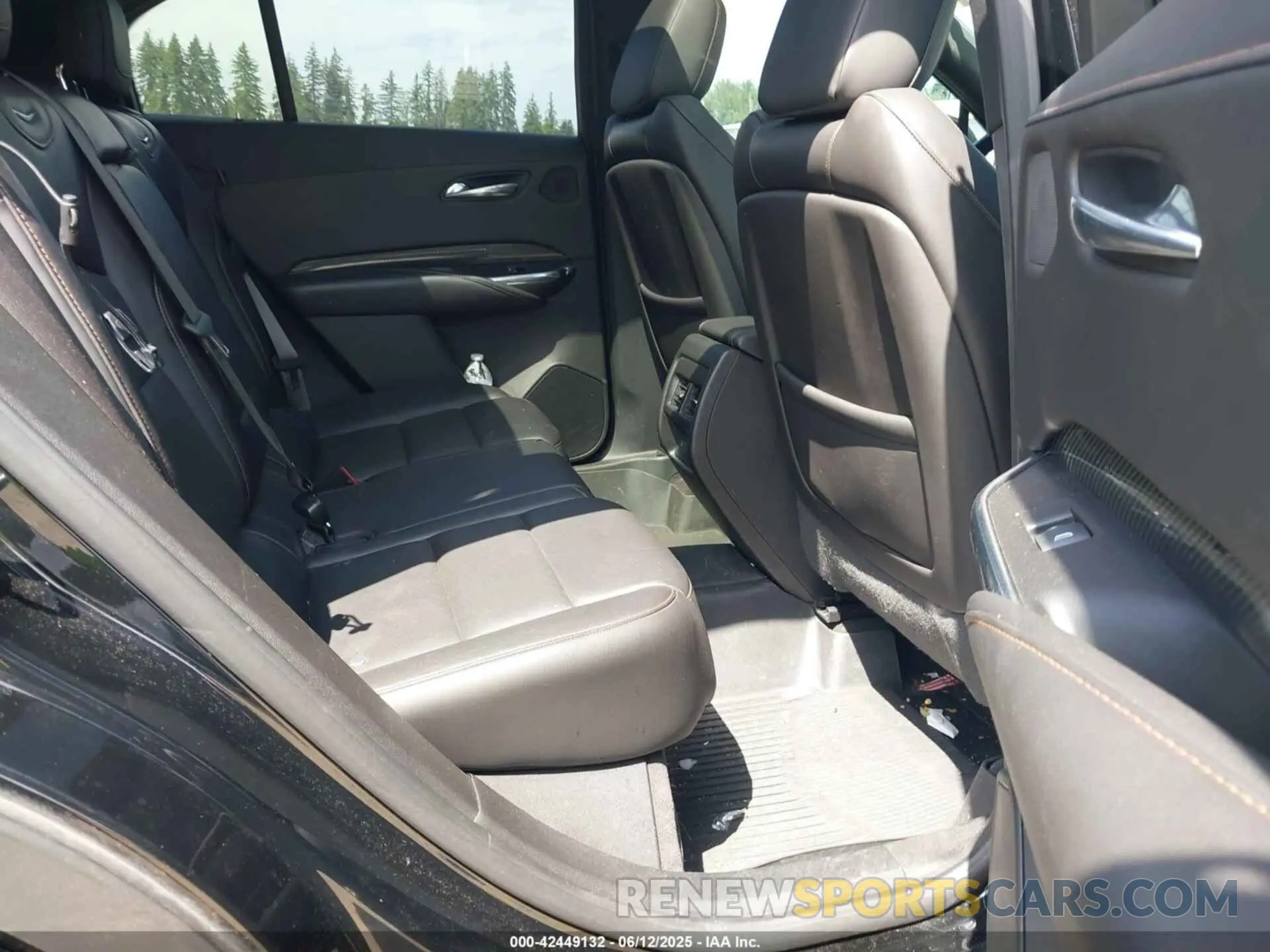 8 fotografías del automóvil dañado 1GYFZFR48KF119062 CADILLAC XT4 2019