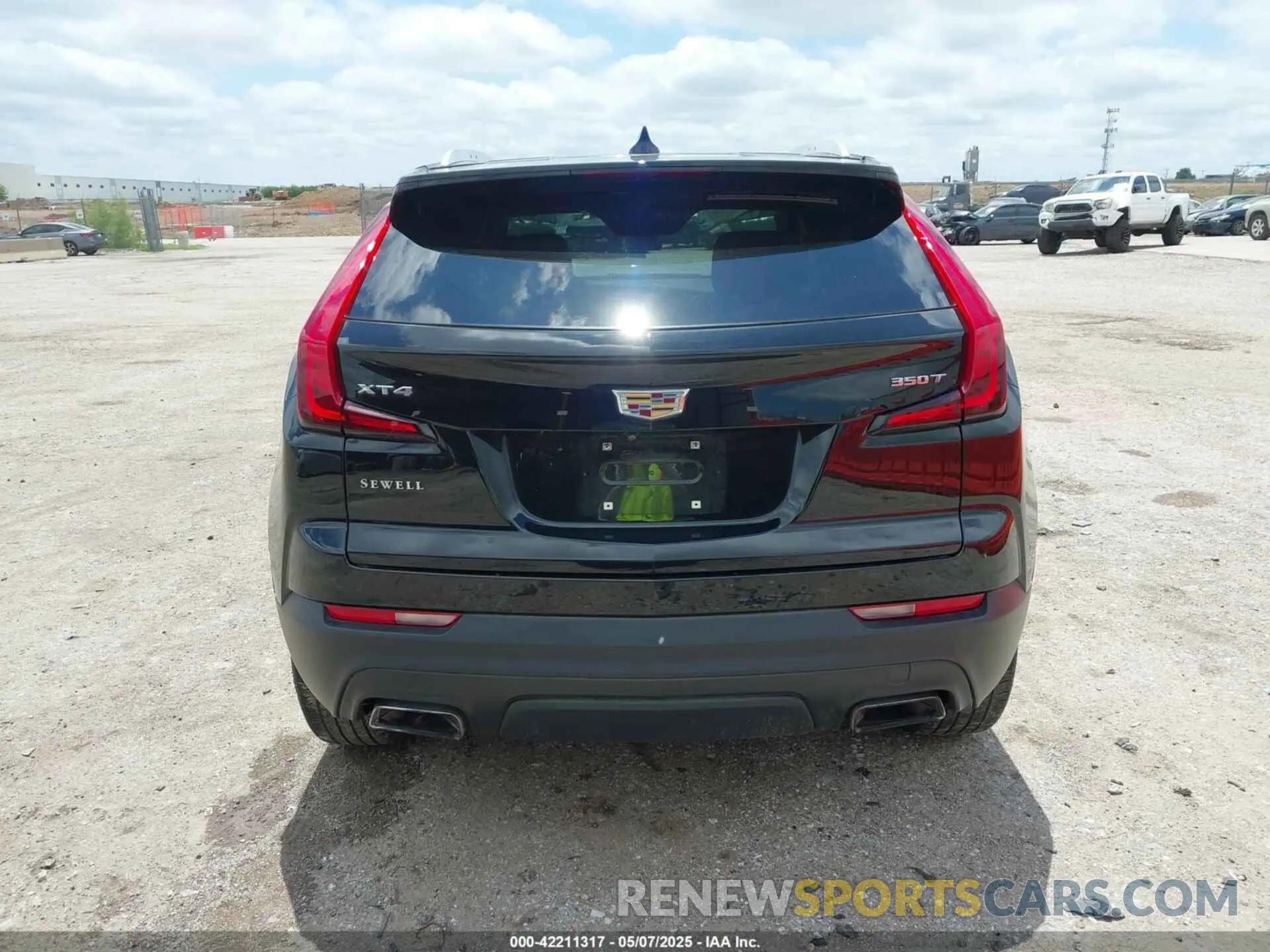 15 fotografías del automóvil dañado 1GYAZAR4XLF146598 CADILLAC XT4 2020