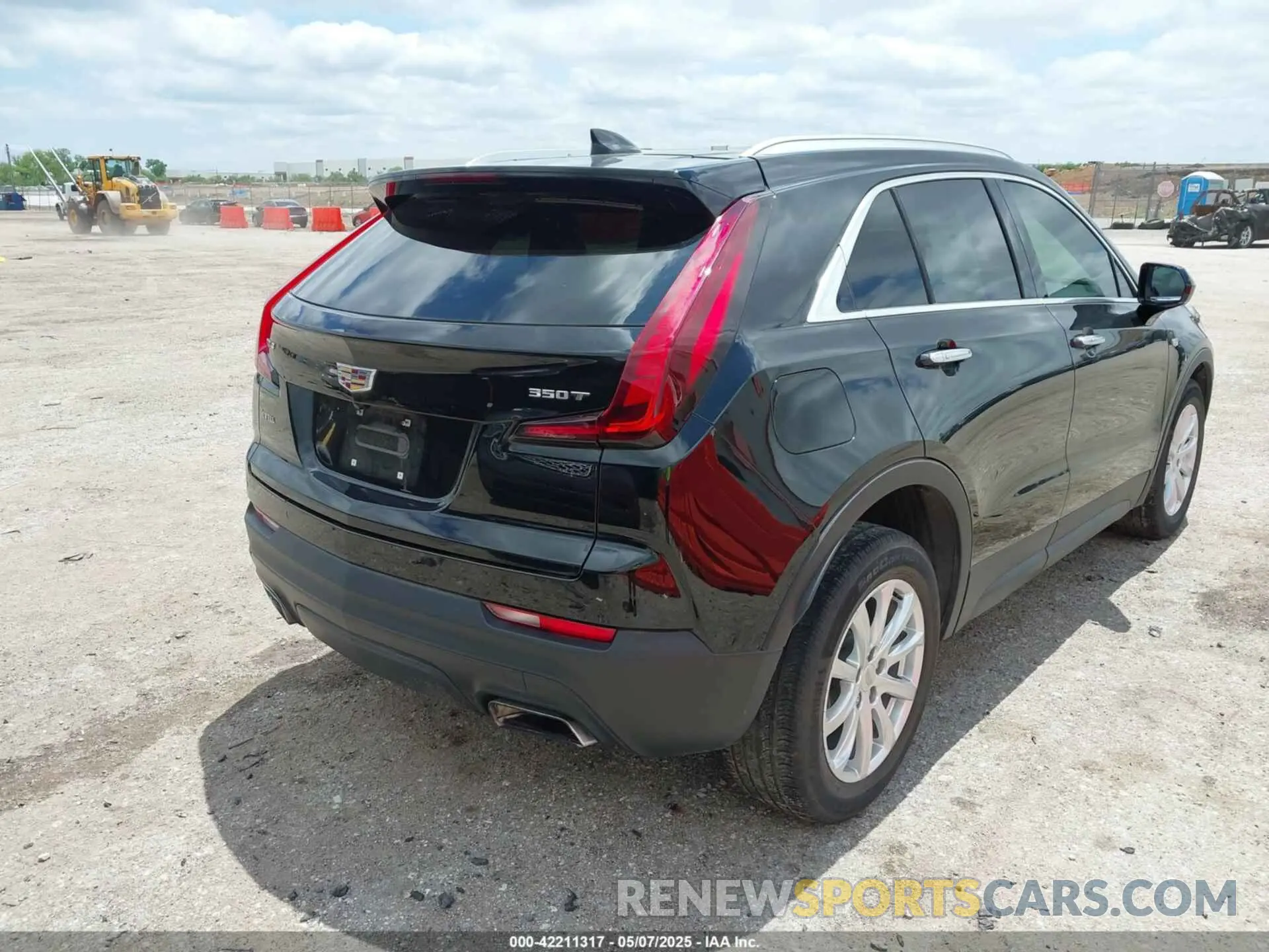 4 fotografías del automóvil dañado 1GYAZAR4XLF146598 CADILLAC XT4 2020
