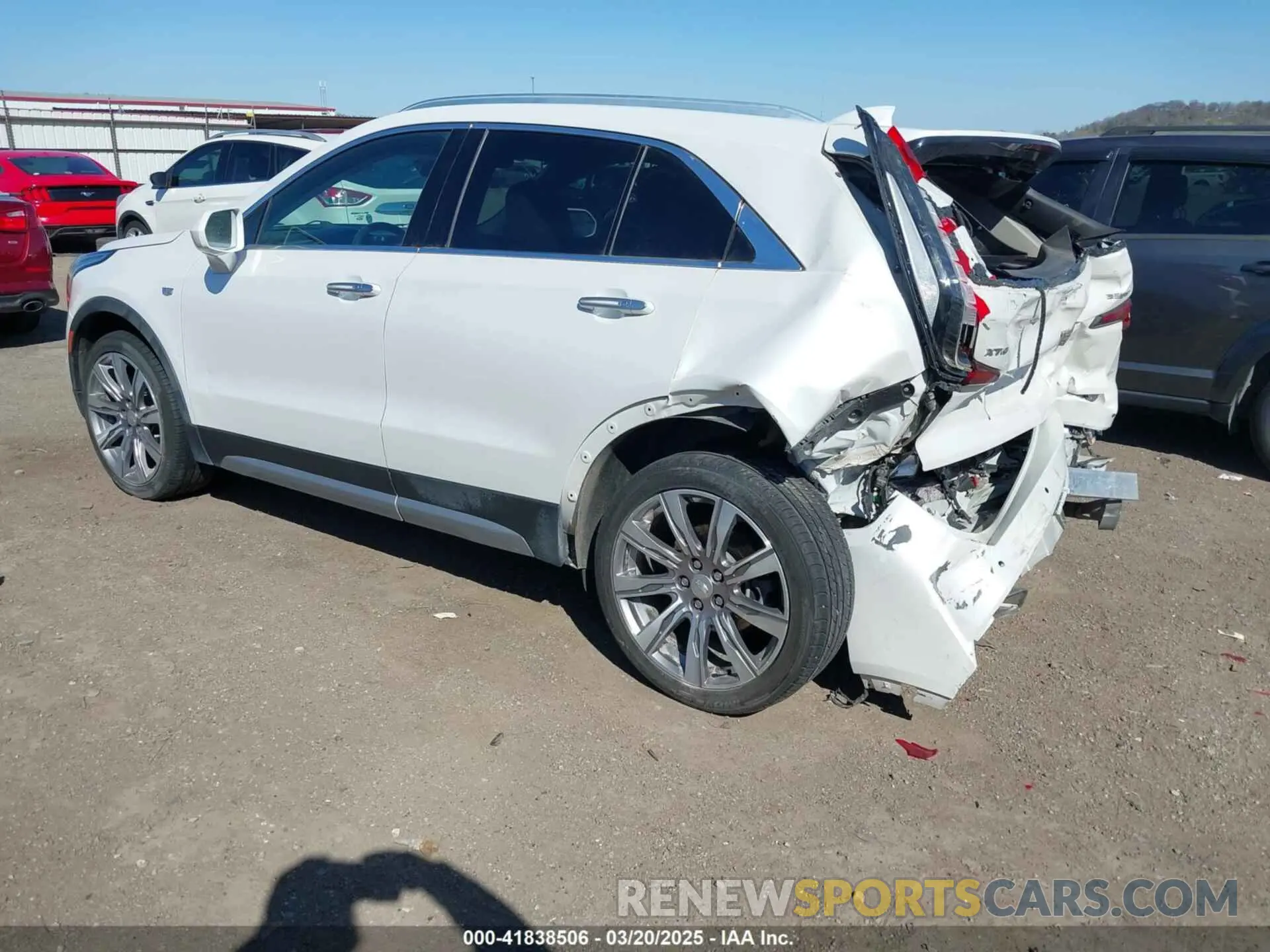 3 fotografías del automóvil dañado 1GYFZCR41LF115094 CADILLAC XT4 2020