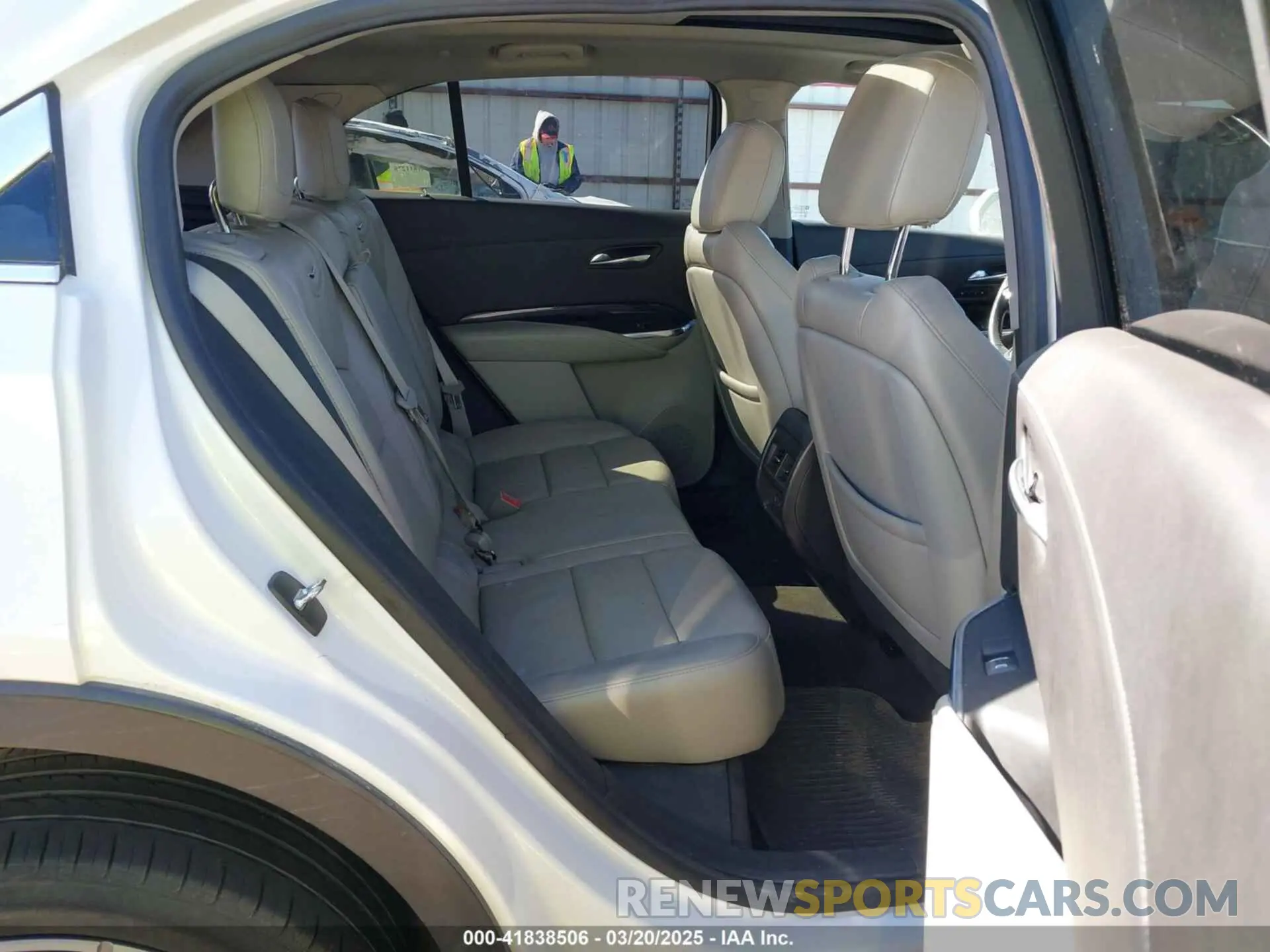 8 fotografías del automóvil dañado 1GYFZCR41LF115094 CADILLAC XT4 2020
