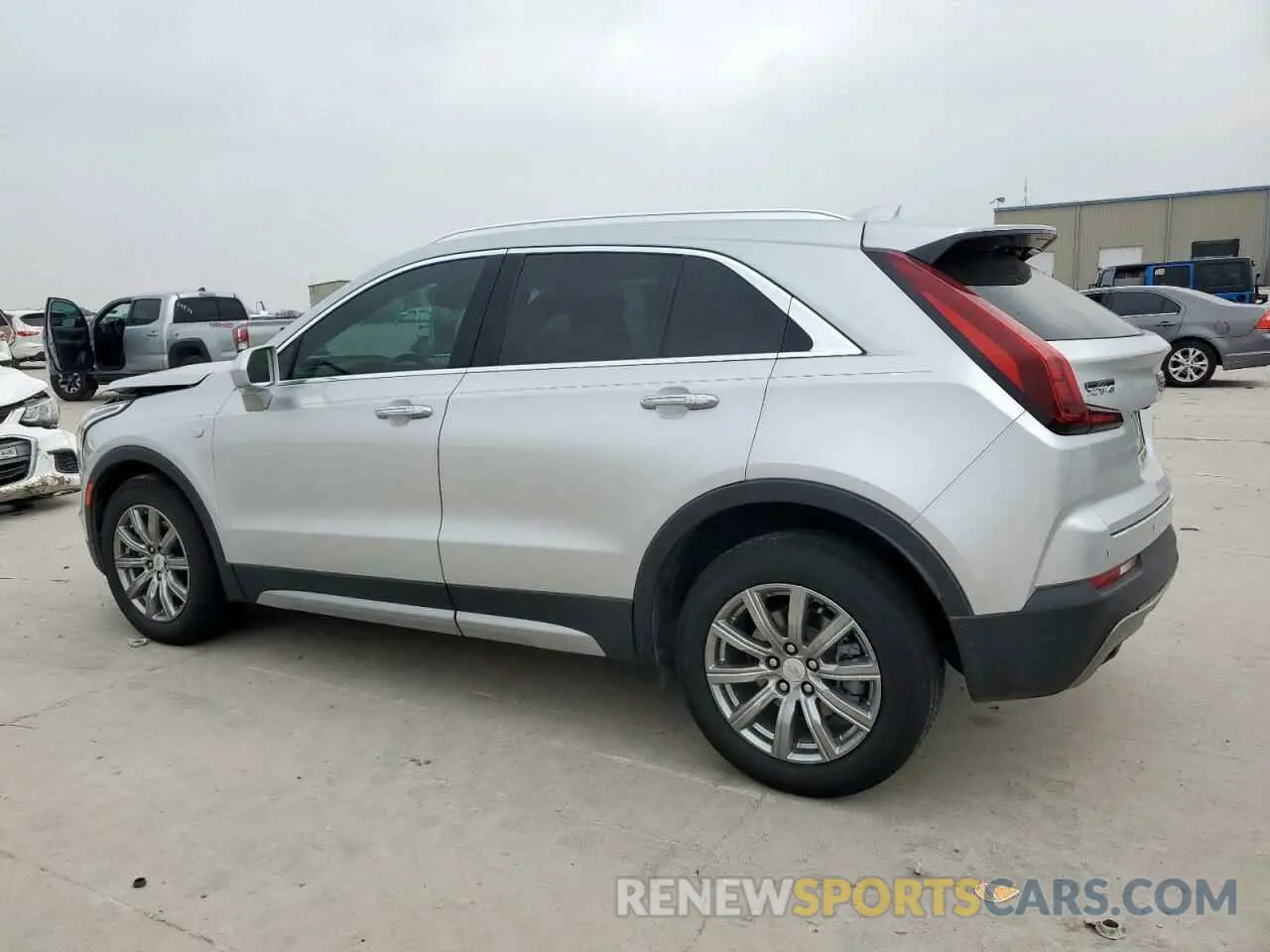 2 fotografías del automóvil dañado 1GYFZCR42LF115413 CADILLAC XT4 2020