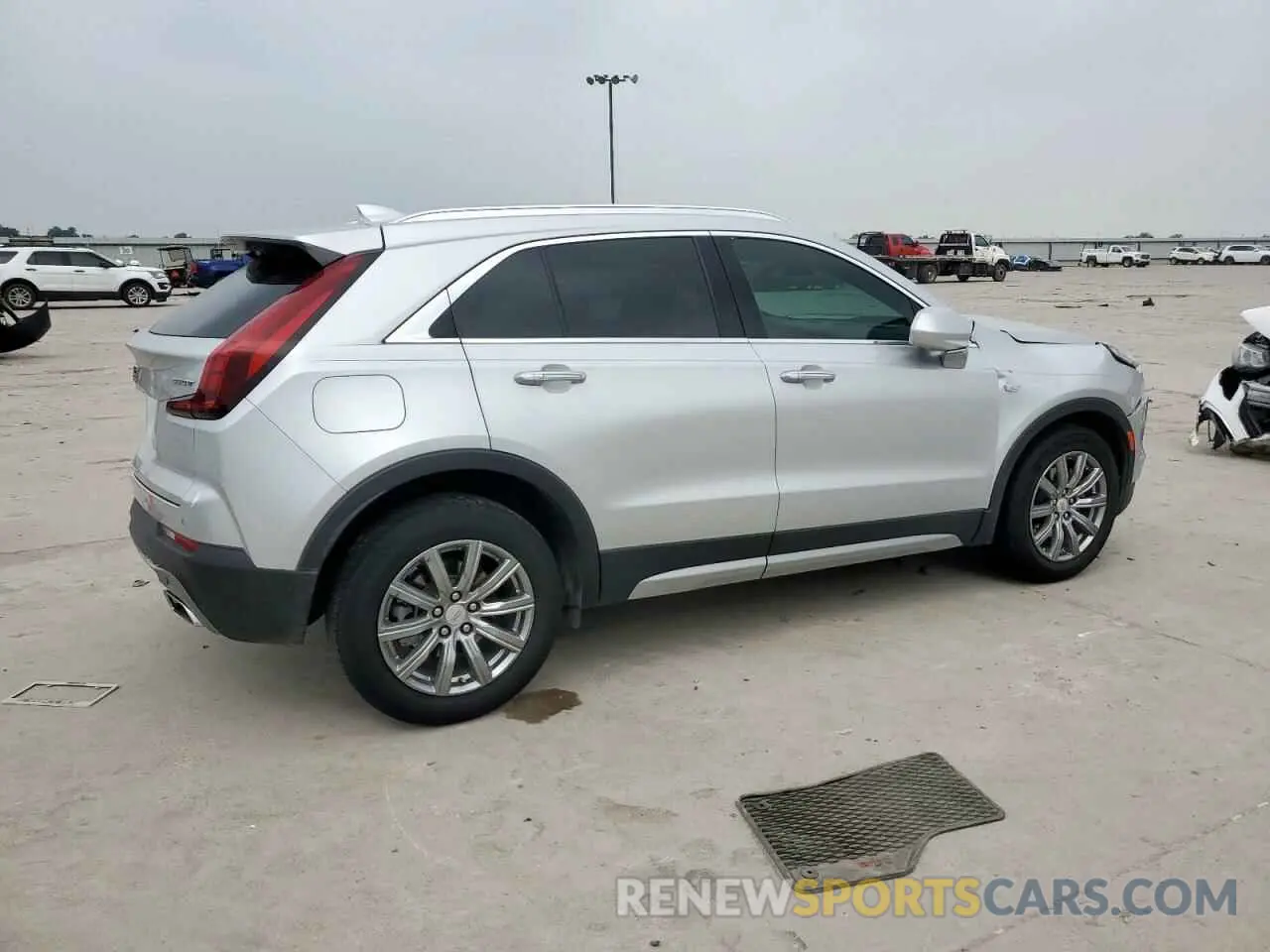 3 fotografías del automóvil dañado 1GYFZCR42LF115413 CADILLAC XT4 2020