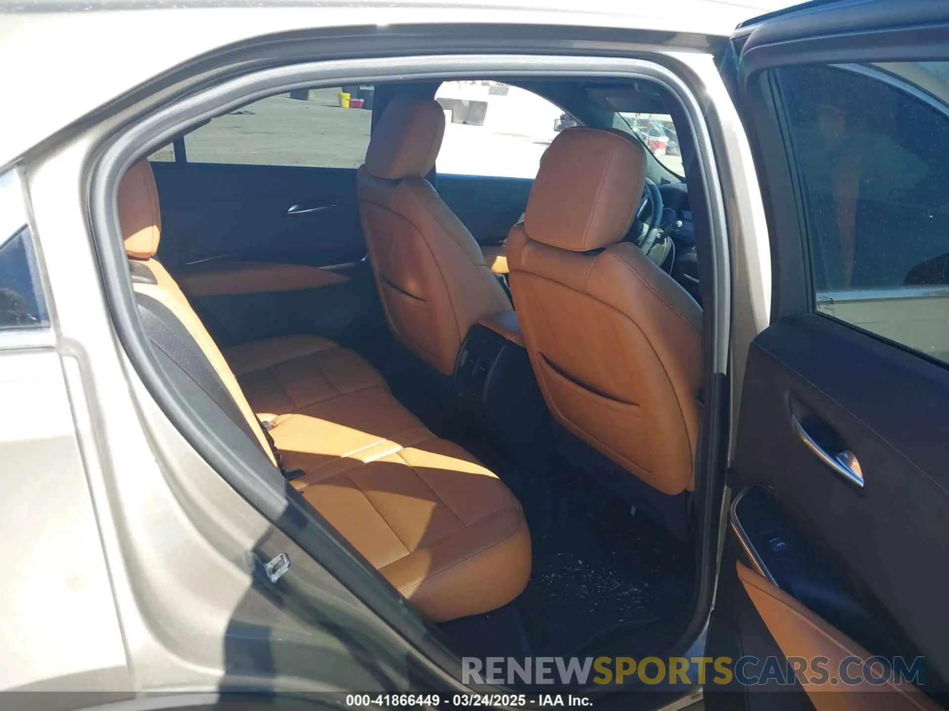 8 fotografías del automóvil dañado 1GYFZCR47LF052986 CADILLAC XT4 2020