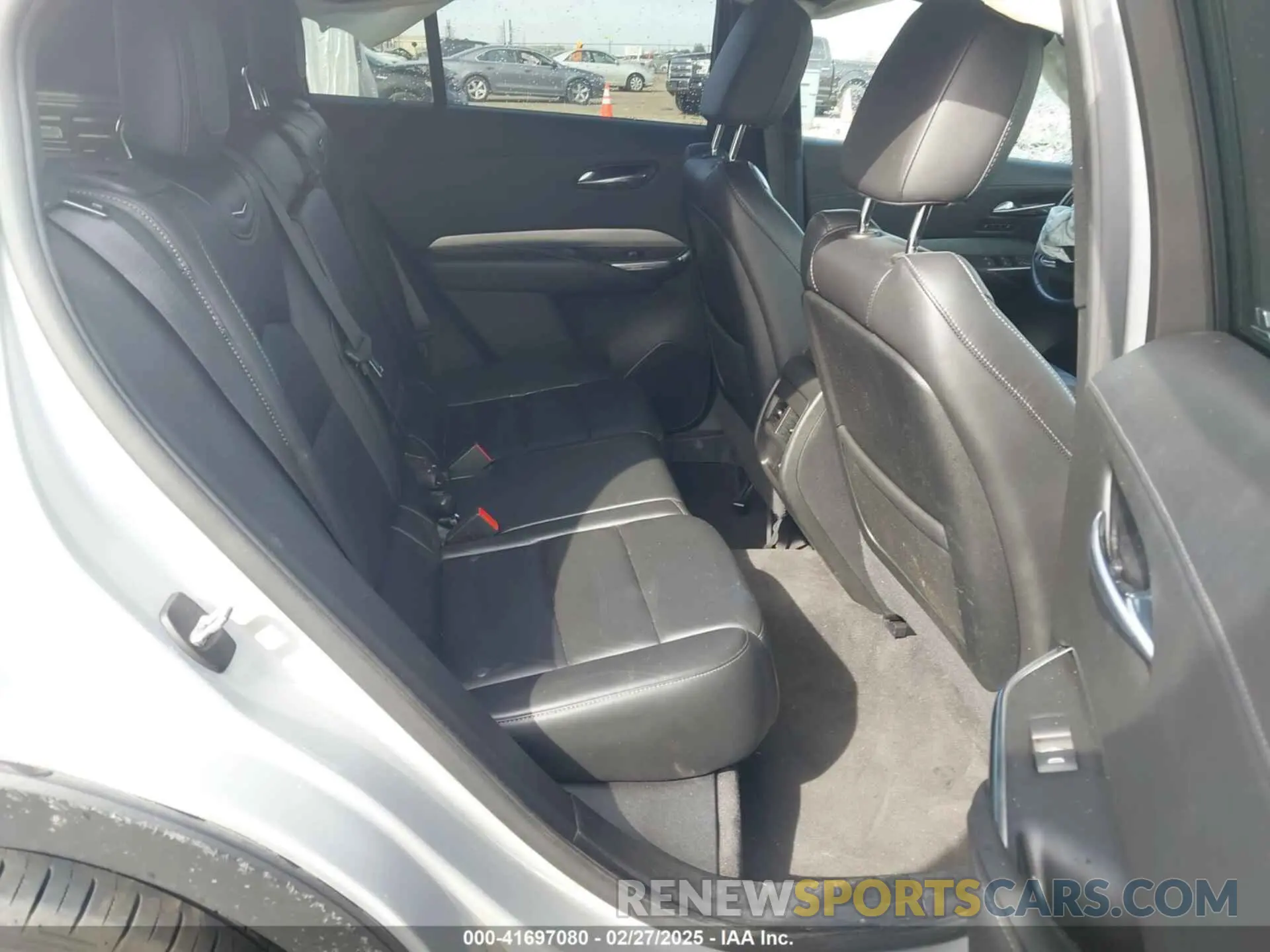 8 fotografías del automóvil dañado 1GYFZCR48LF037235 CADILLAC XT4 2020