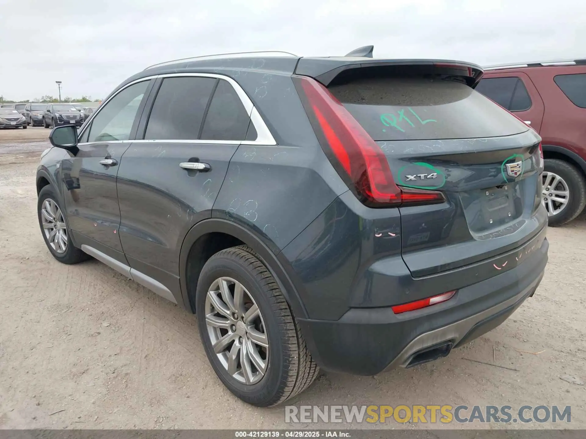 3 fotografías del automóvil dañado 1GYFZCR48LF068615 CADILLAC XT4 2020