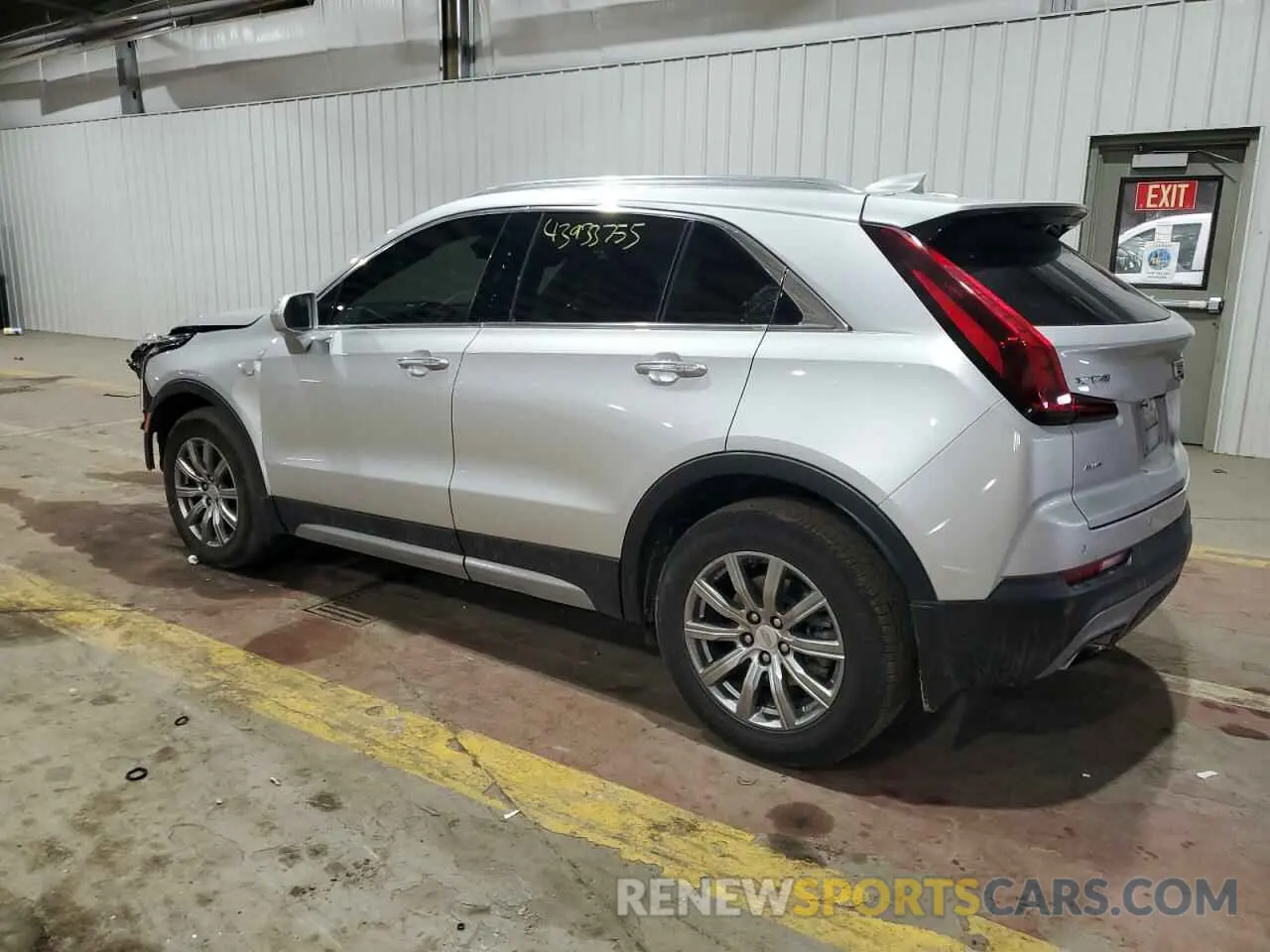 2 fotografías del automóvil dañado 1GYFZDR40LF055380 CADILLAC XT4 2020