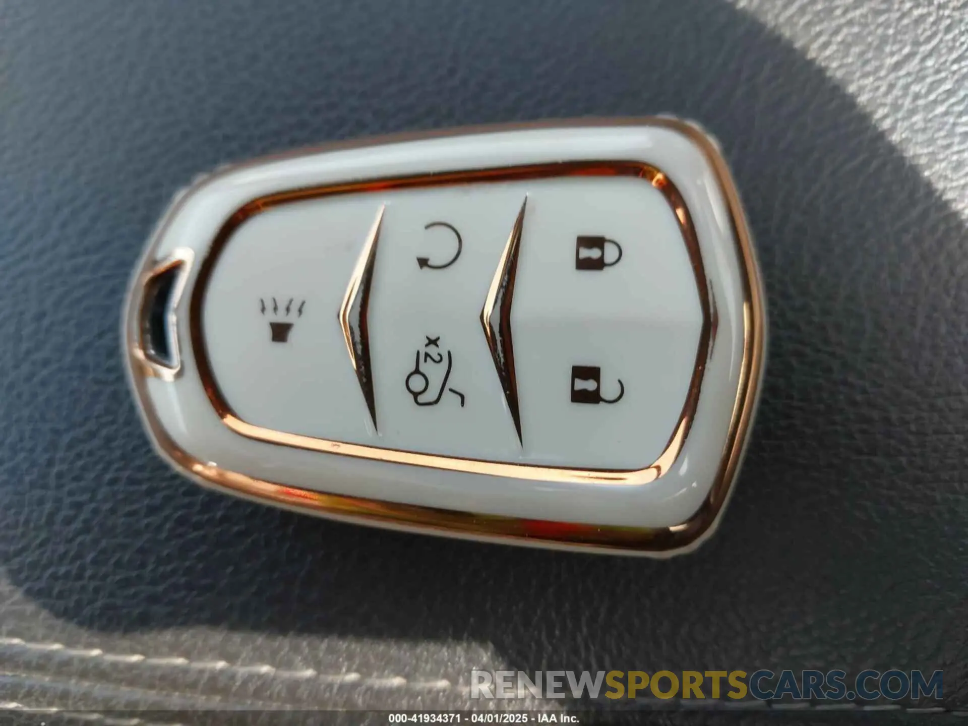 11 fotografías del automóvil dañado 1GYFZDR44LF036461 CADILLAC XT4 2020
