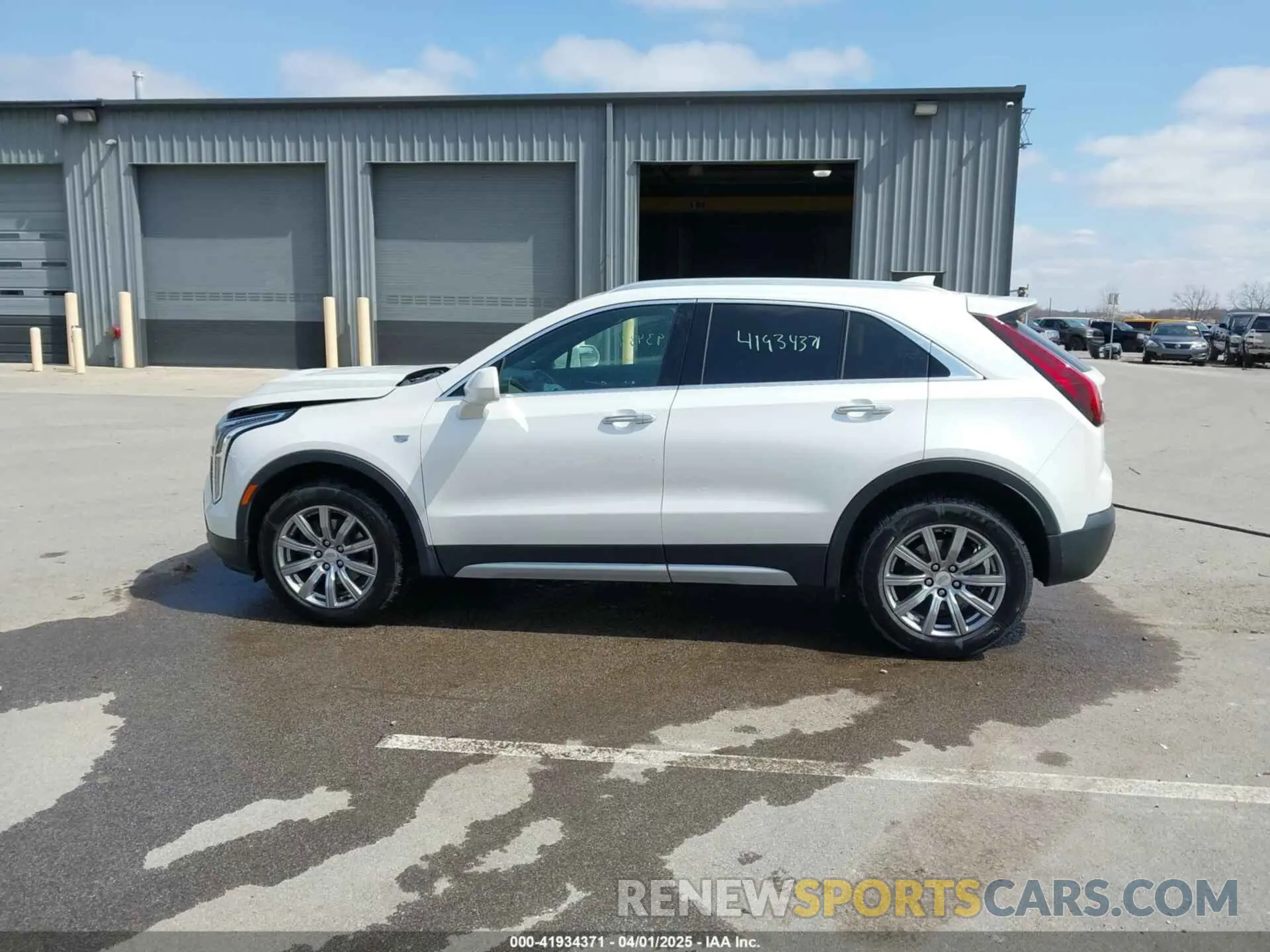 14 fotografías del automóvil dañado 1GYFZDR44LF036461 CADILLAC XT4 2020