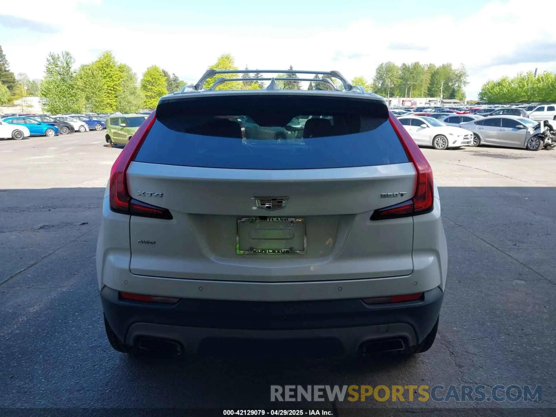 17 fotografías del automóvil dañado 1GYFZDR45LF064043 CADILLAC XT4 2020