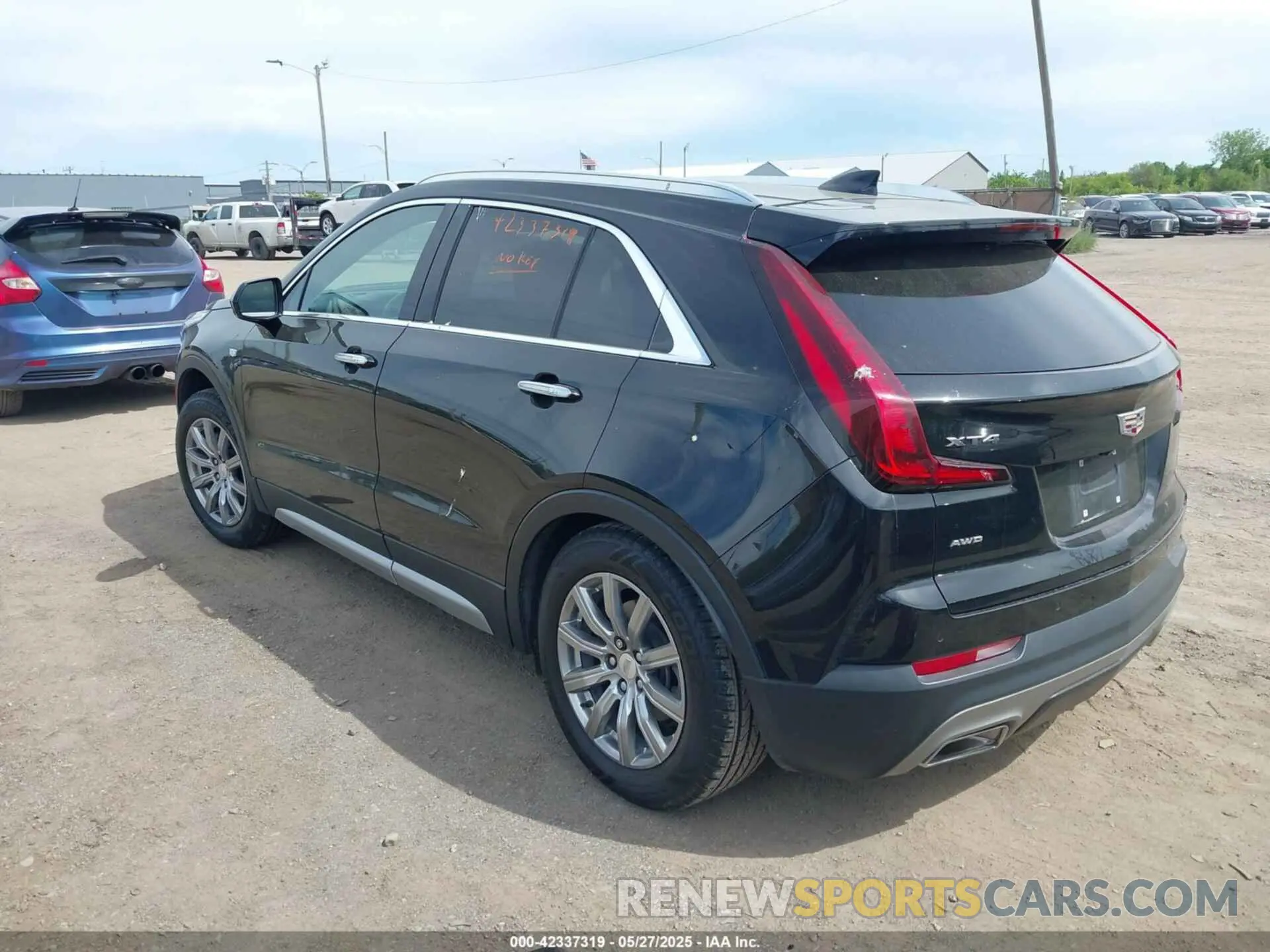 3 fotografías del automóvil dañado 1GYFZDR4XLF081159 CADILLAC XT4 2020
