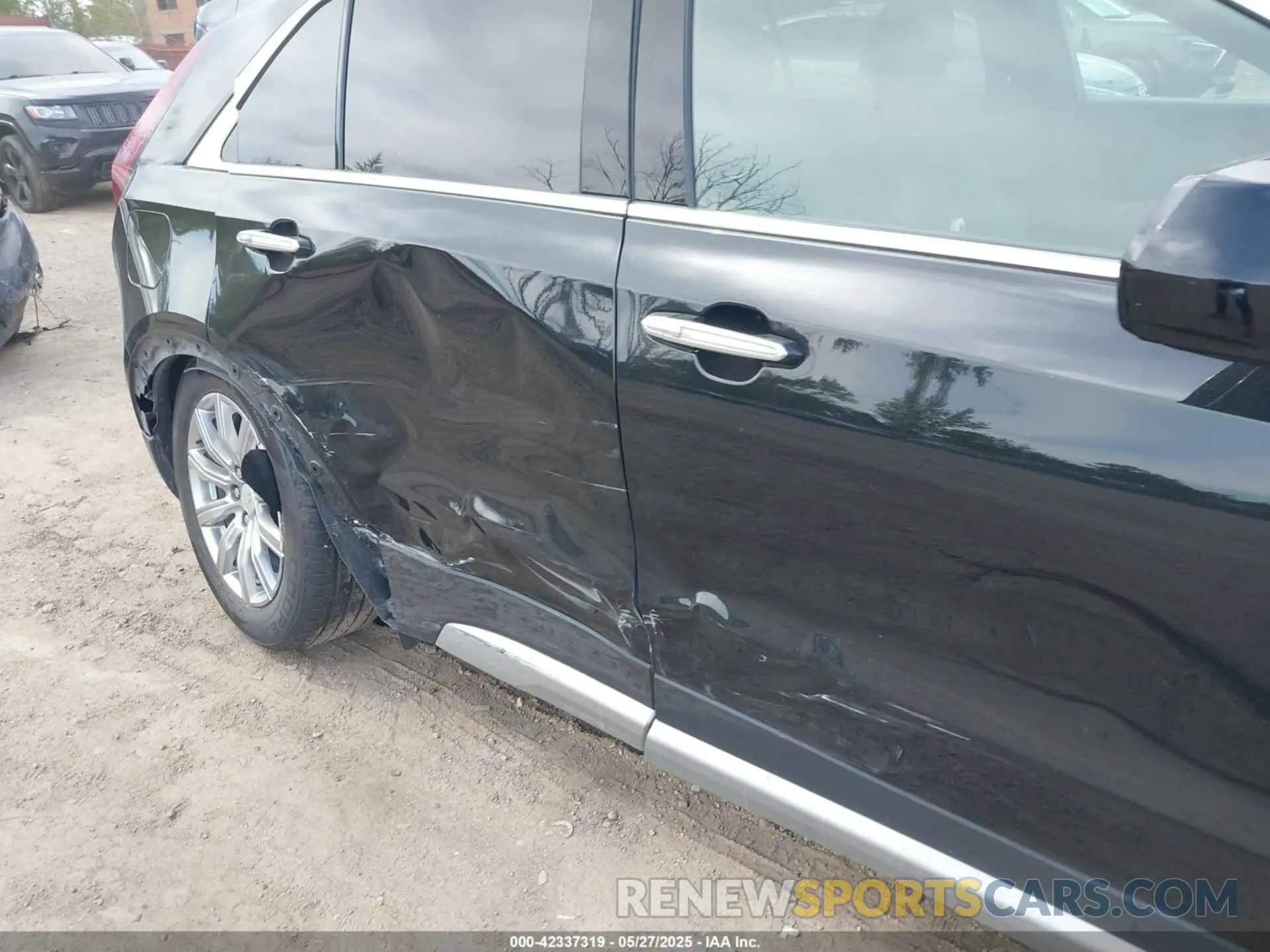 6 fotografías del automóvil dañado 1GYFZDR4XLF081159 CADILLAC XT4 2020