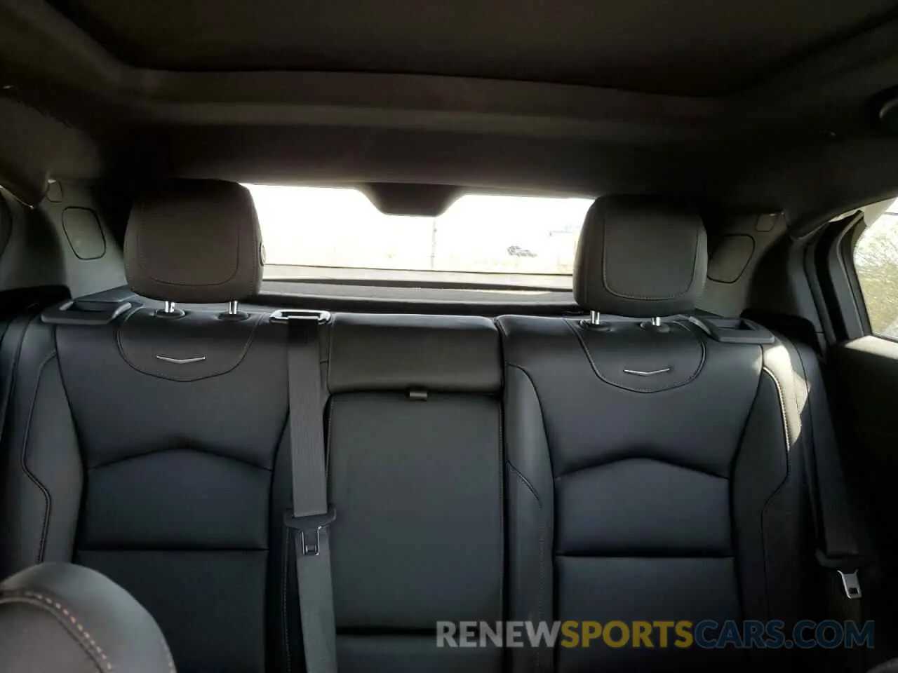 10 fotografías del automóvil dañado 1GYFZER48LF112432 CADILLAC XT4 2020