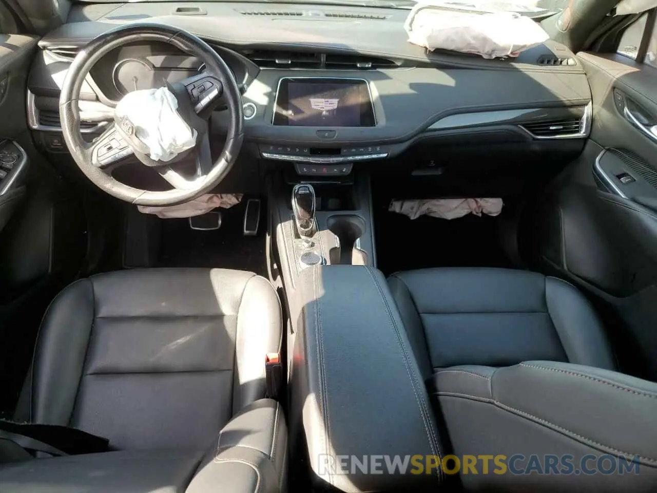 8 fotografías del automóvil dañado 1GYFZER48LF112432 CADILLAC XT4 2020