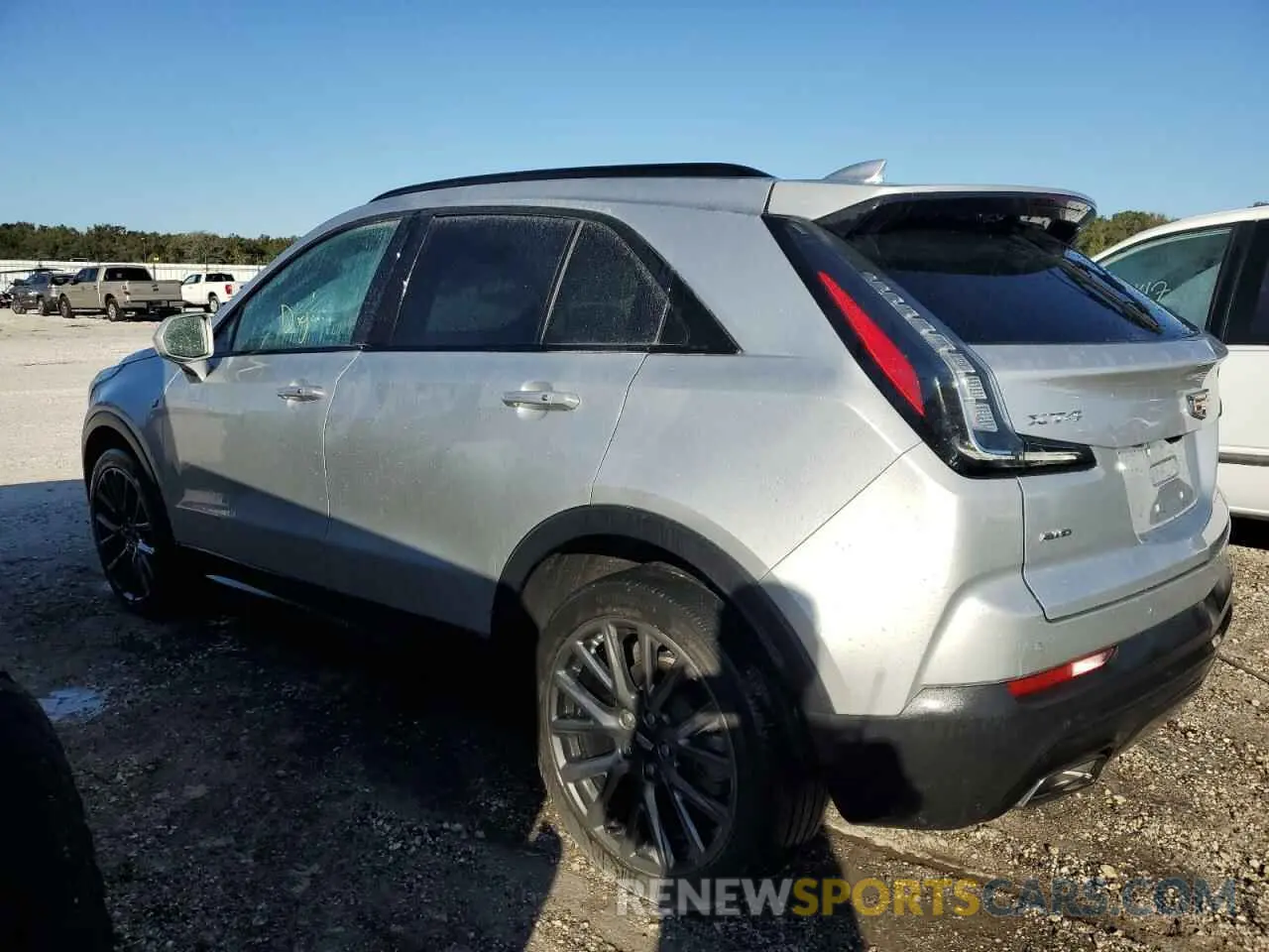 2 fotografías del automóvil dañado 1GYFZFR41LF137789 CADILLAC XT4 2020