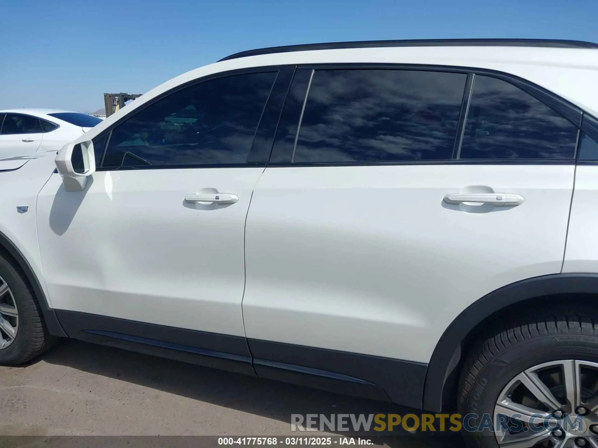 14 fotografías del automóvil dañado 1GYFZFR48LF122917 CADILLAC XT4 2020
